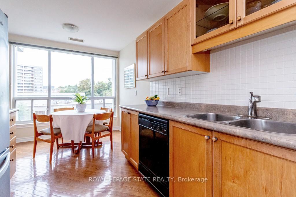 Photo 11 of Unit 805, 2000 Creekside Drive, Hamilton, Dundas — HOMEH