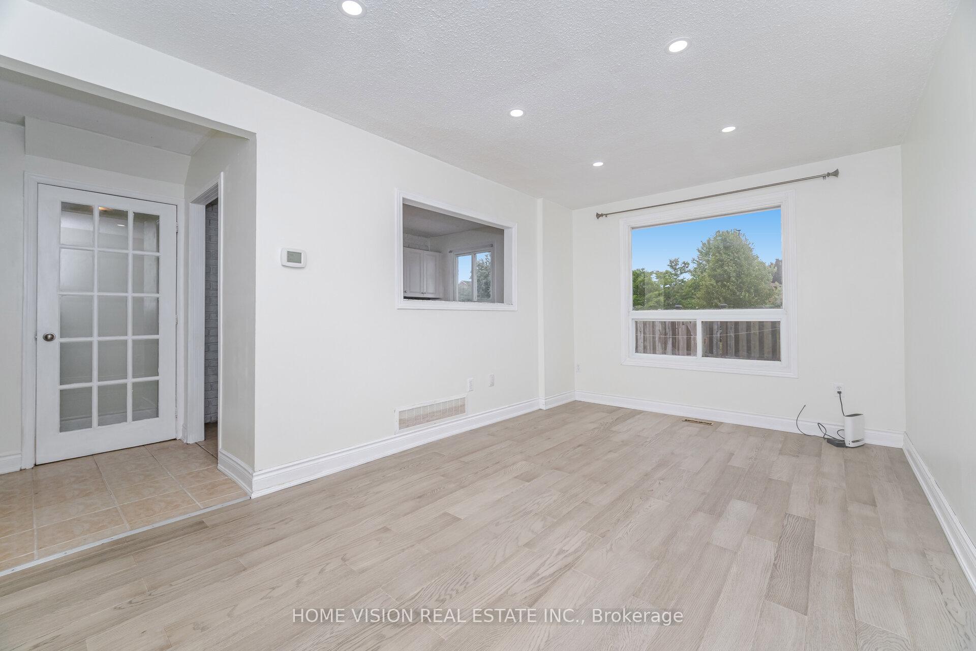 Photo 10 of Unit 49, 1350 Limeridge Road E, Hamilton, Trenholme — HOMEH