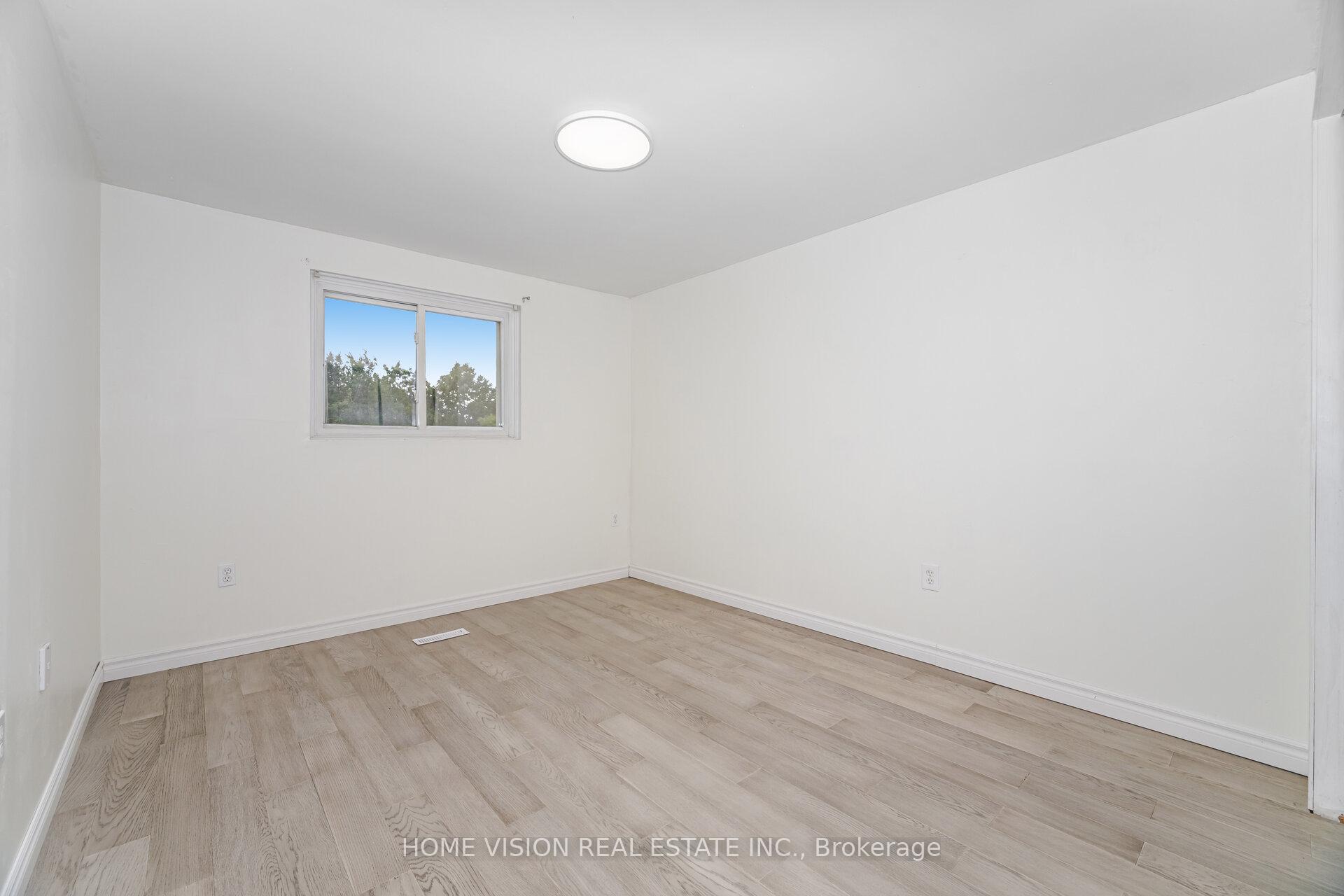 Photo 19 of Unit 49, 1350 Limeridge Road E, Hamilton, Trenholme — HOMEH