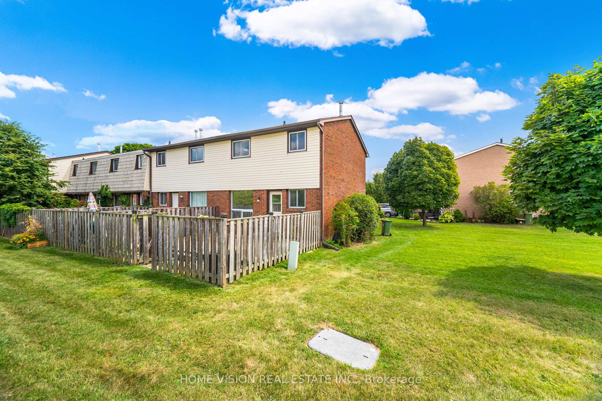 Photo 39 of Unit 49, 1350 Limeridge Road E, Hamilton, Trenholme — HOMEH