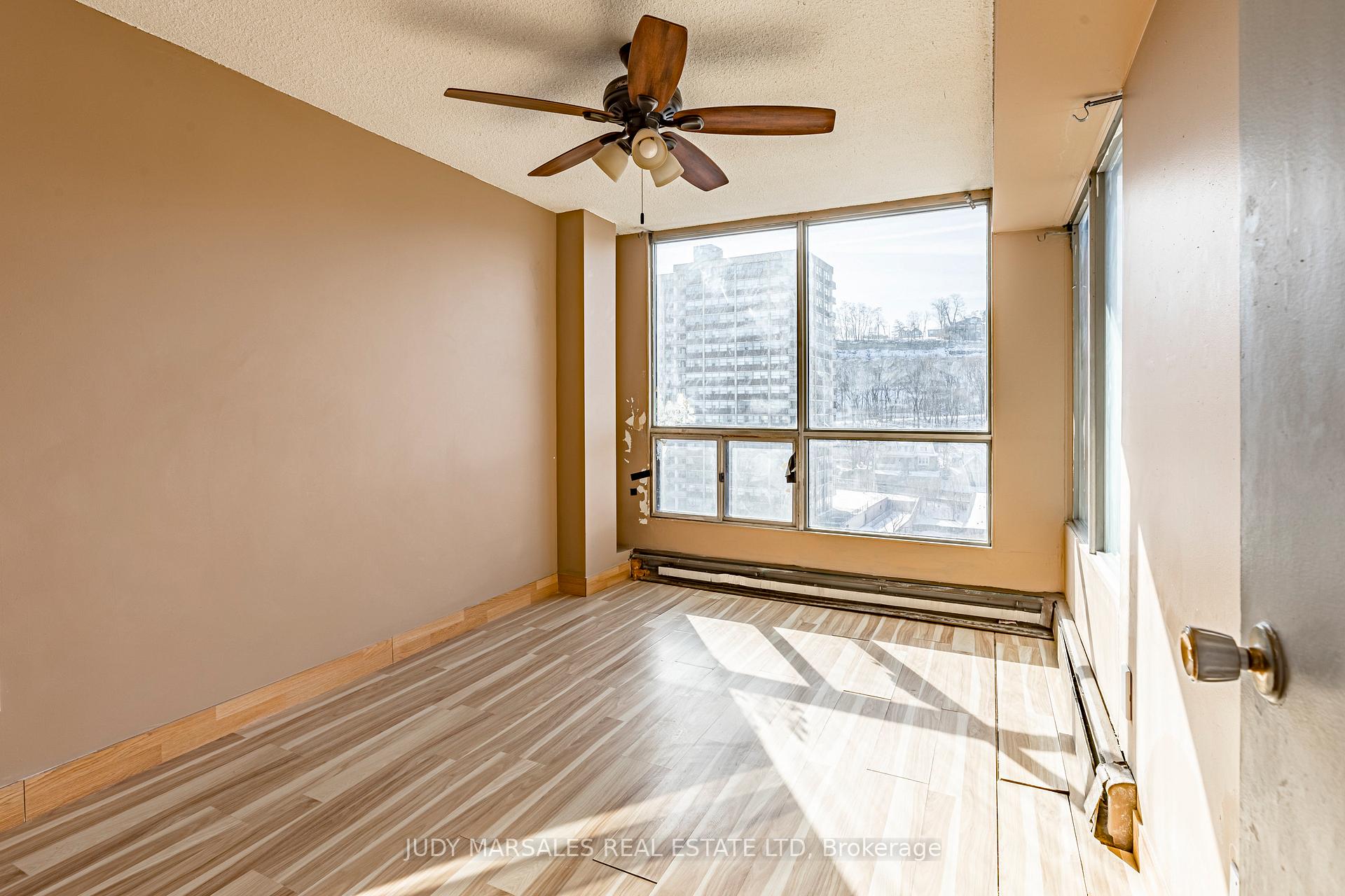 Photo 15 of Unit 2107, 150 Charlton Avenue E, Hamilton, Corktown — HOMEH