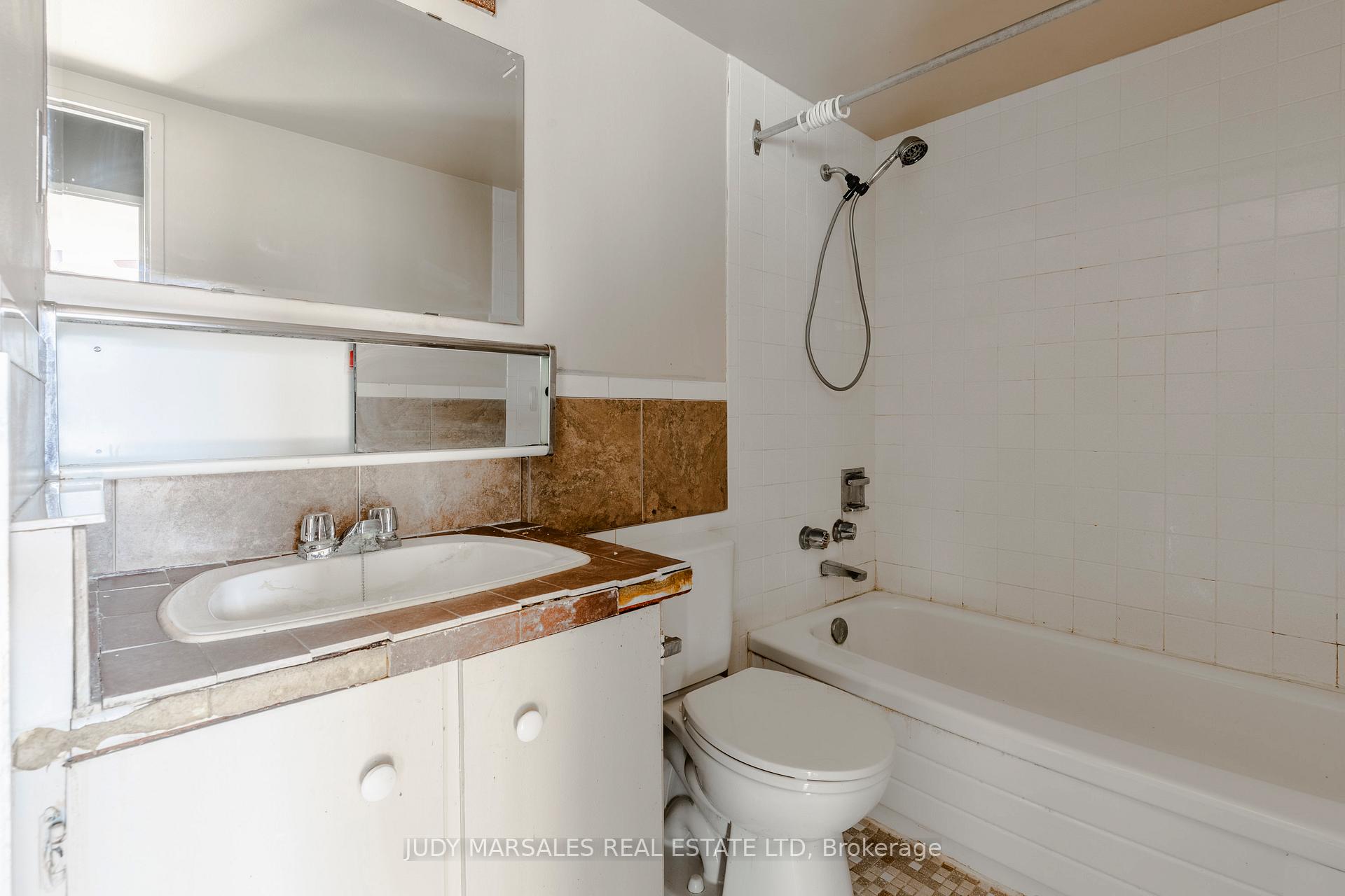 Photo 21 of Unit 2107, 150 Charlton Avenue E, Hamilton, Corktown — HOMEH
