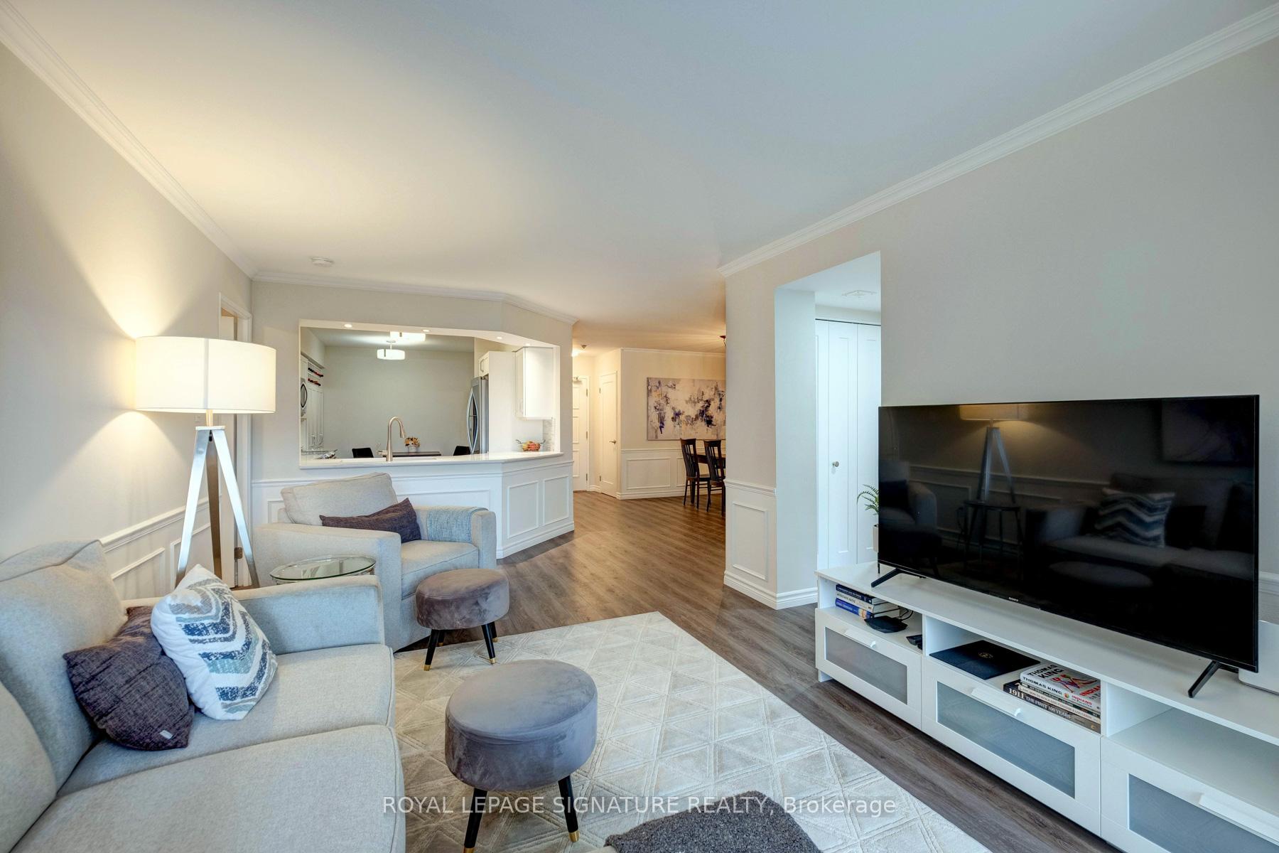 Photo 6 of Unit 422, 25 Austin Drive, Markham, Markville — HOMEH