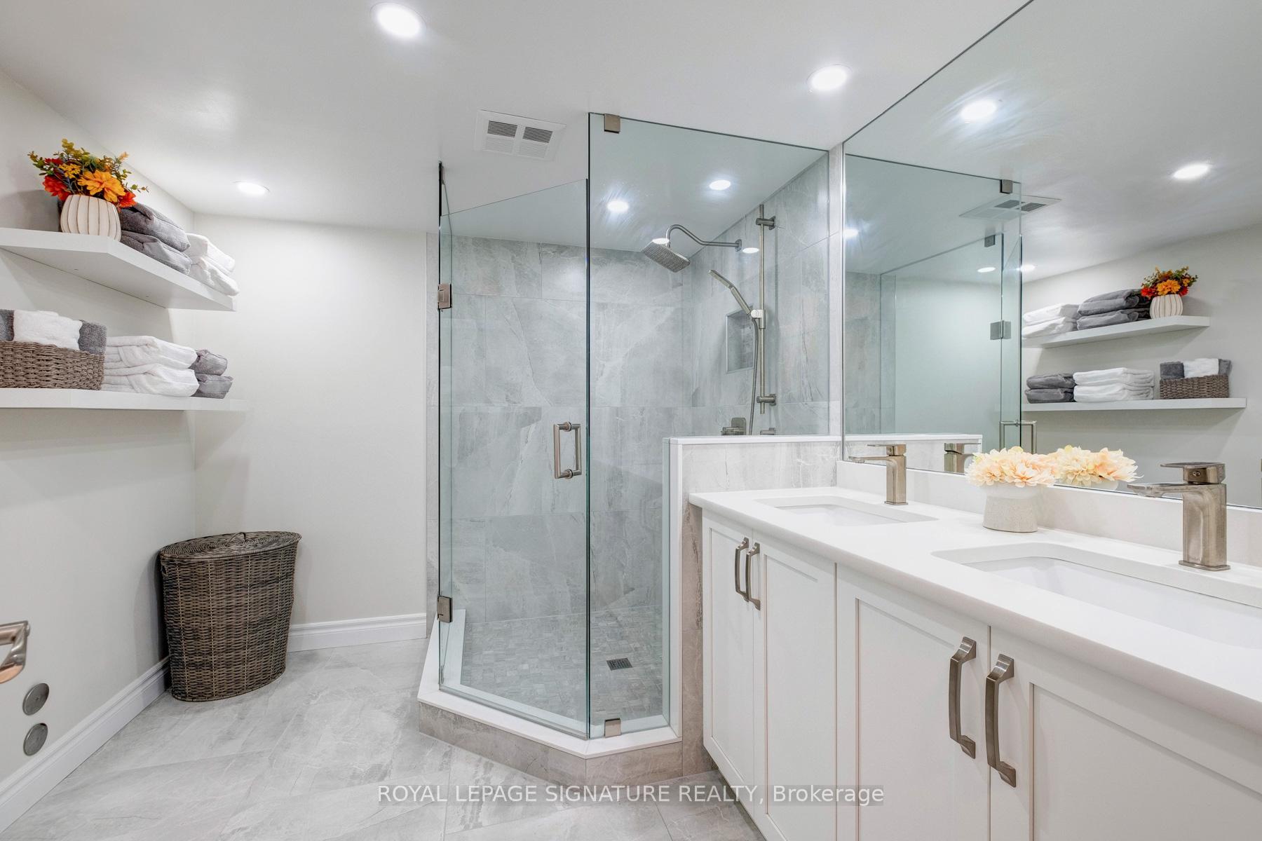 Photo 17 of Unit 422, 25 Austin Drive, Markham, Markville — HOMEH