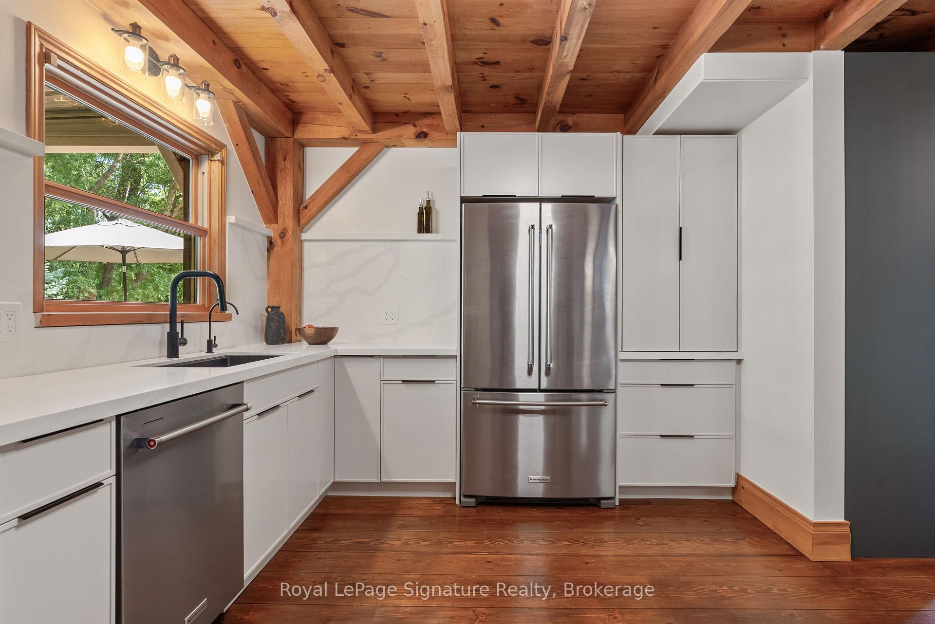 Photo 6 of 8302 Poplar Side Road, Clearview, Rural Clearview — HOMEH