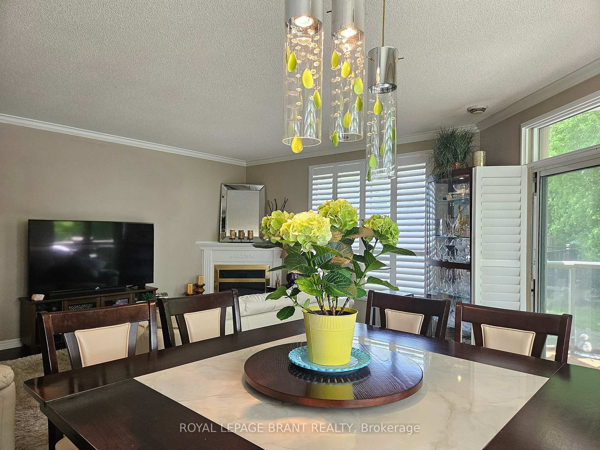 Front of Unit 104, 255 Keats Way