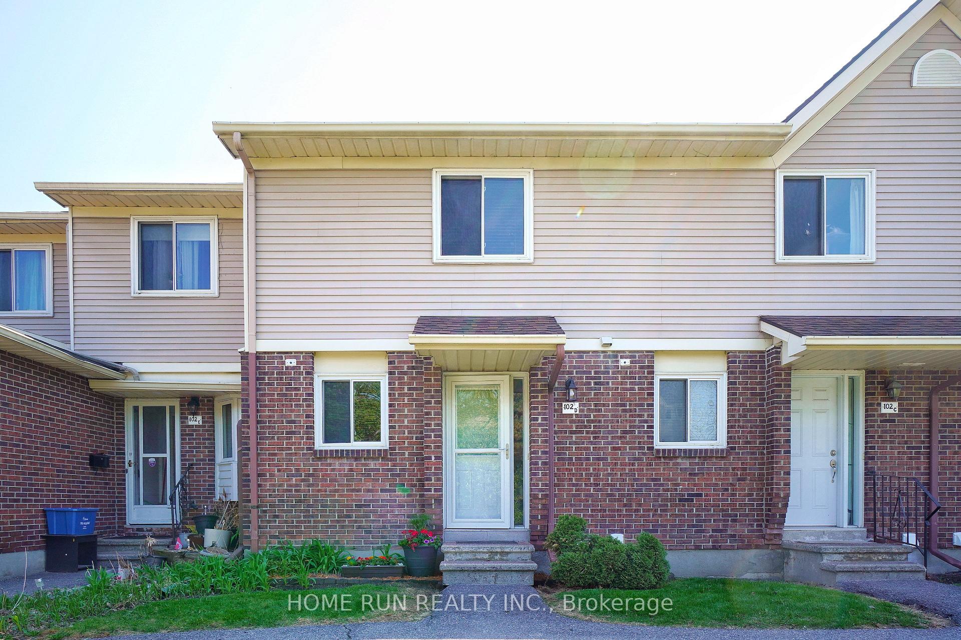Photo 1 of Unit D, 102 Valley Stream Drive, Ottawa, Leslie Park — HOMEH