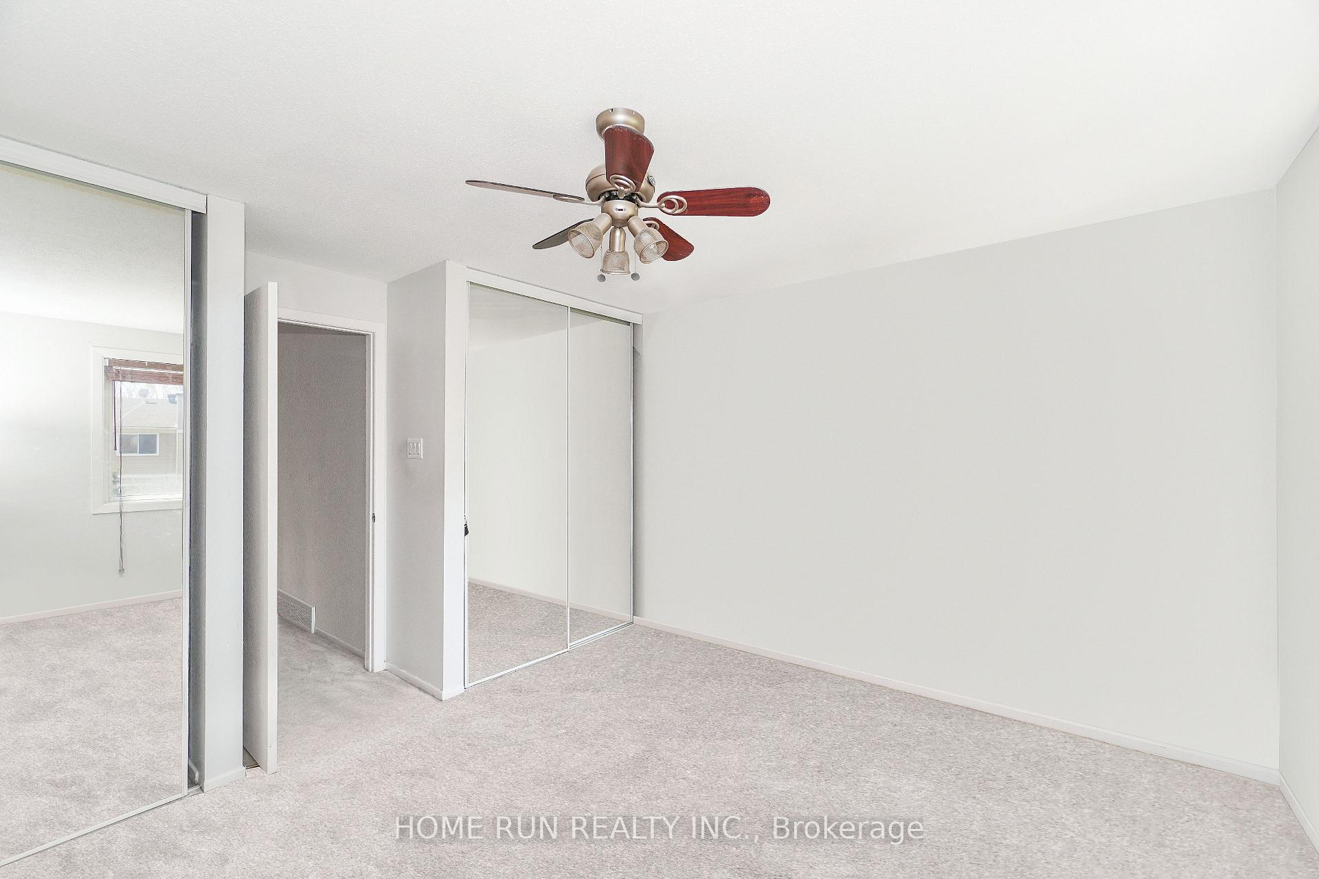 Photo 11 of Unit D, 102 Valley Stream Drive, Ottawa, Leslie Park — HOMEH