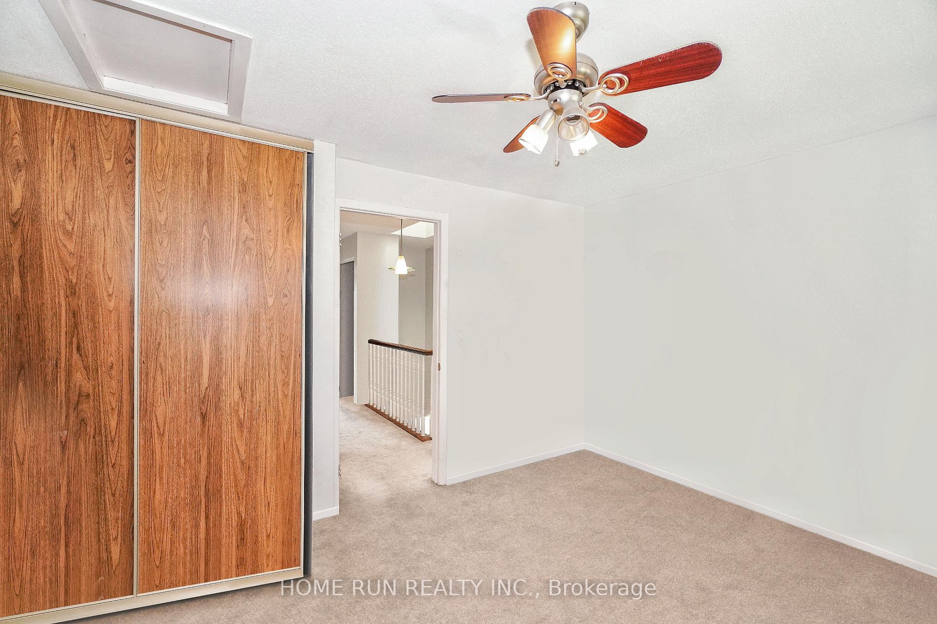 Photo 13 of Unit D, 102 Valley Stream Drive, Ottawa, Leslie Park — HOMEH