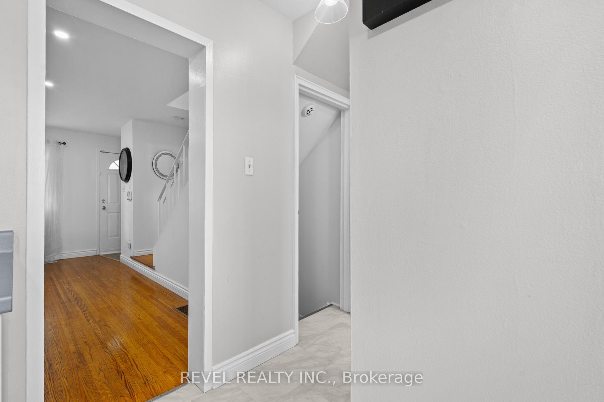 Photo 9 of Unit 17, 1289 Fennell Avenue E, Hamilton, Sherwood — HOMEH