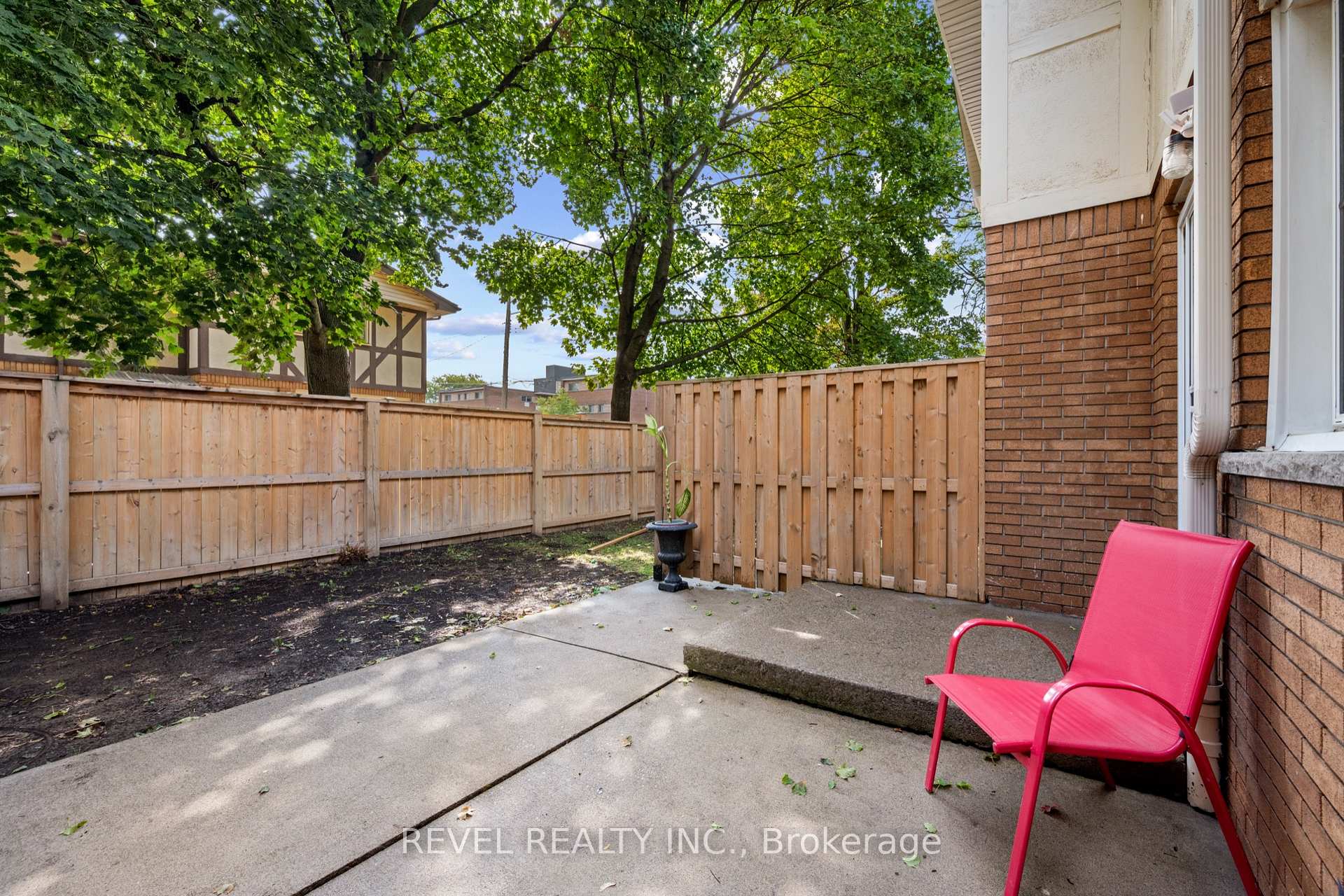 Photo 56 of Unit 17, 1289 Fennell Avenue E, Hamilton, Sherwood — HOMEH