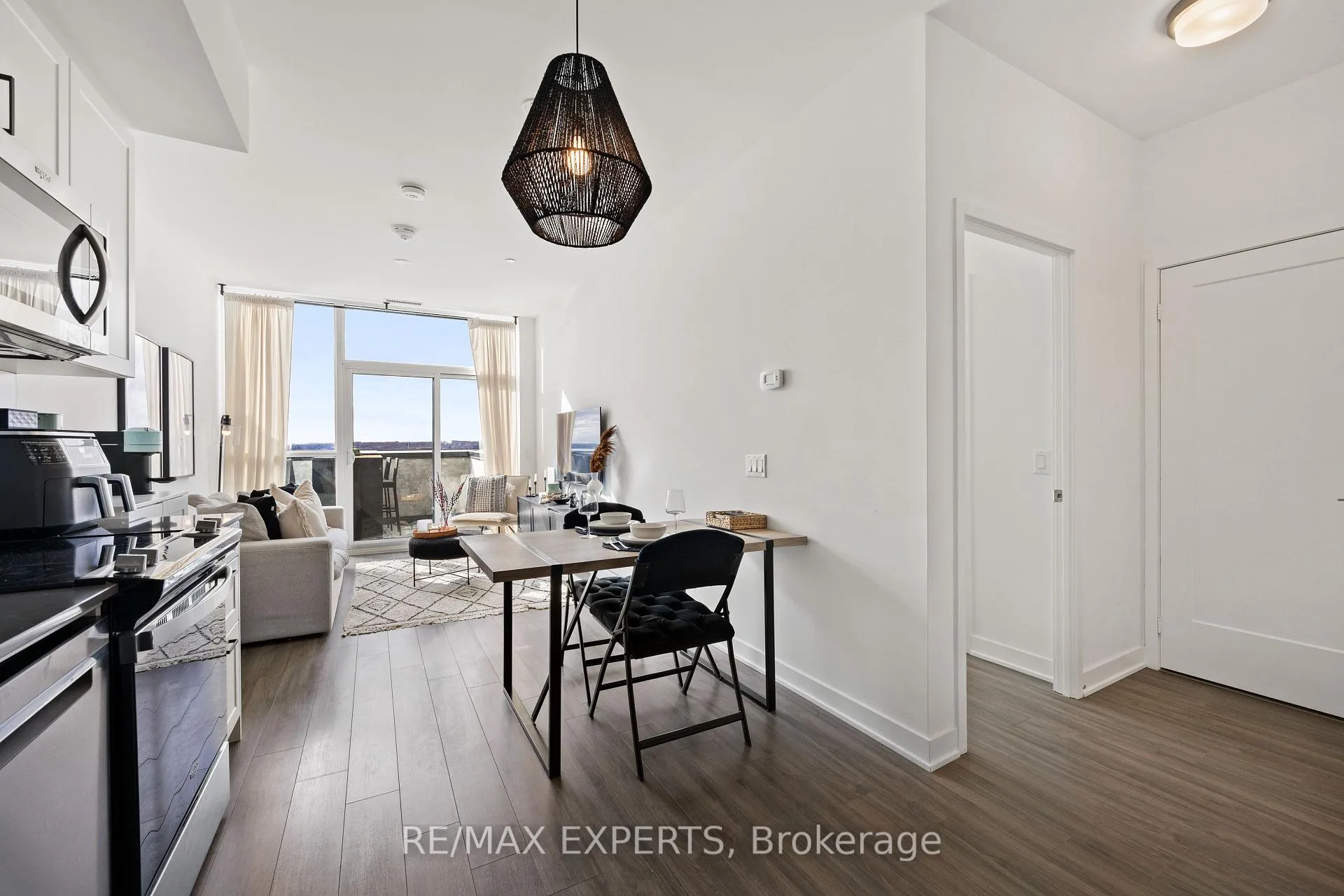 Photo 2 of Unit 707, 681 Yonge Street, Barrie, Painswick South — HOMEH