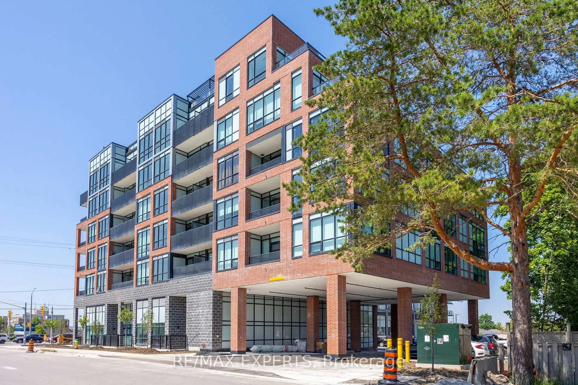 Photo 19 of Unit 707, 681 Yonge Street, Barrie, Painswick South — HOMEH