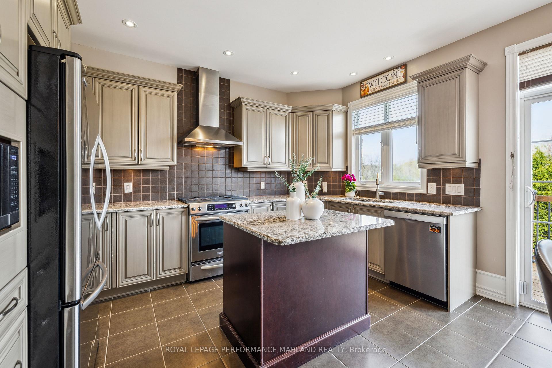 Photo 11 of 120 August Lily Crescent, Ottawa, Riverside South/Gloucester Glen — HOMEH