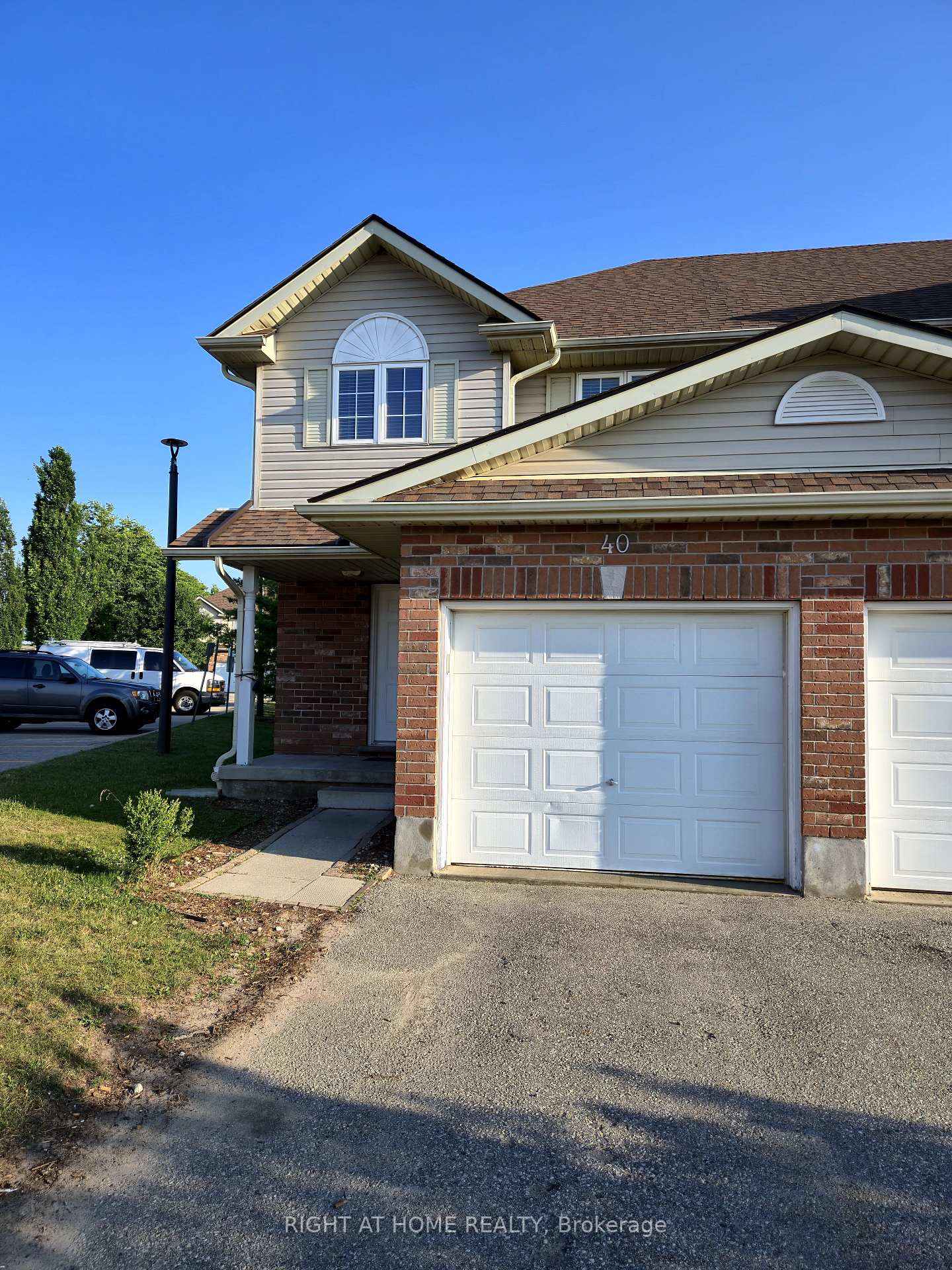Photo 1 of 40 Fallowfield Drive, Kitchener, Country Hills East — HOMEH