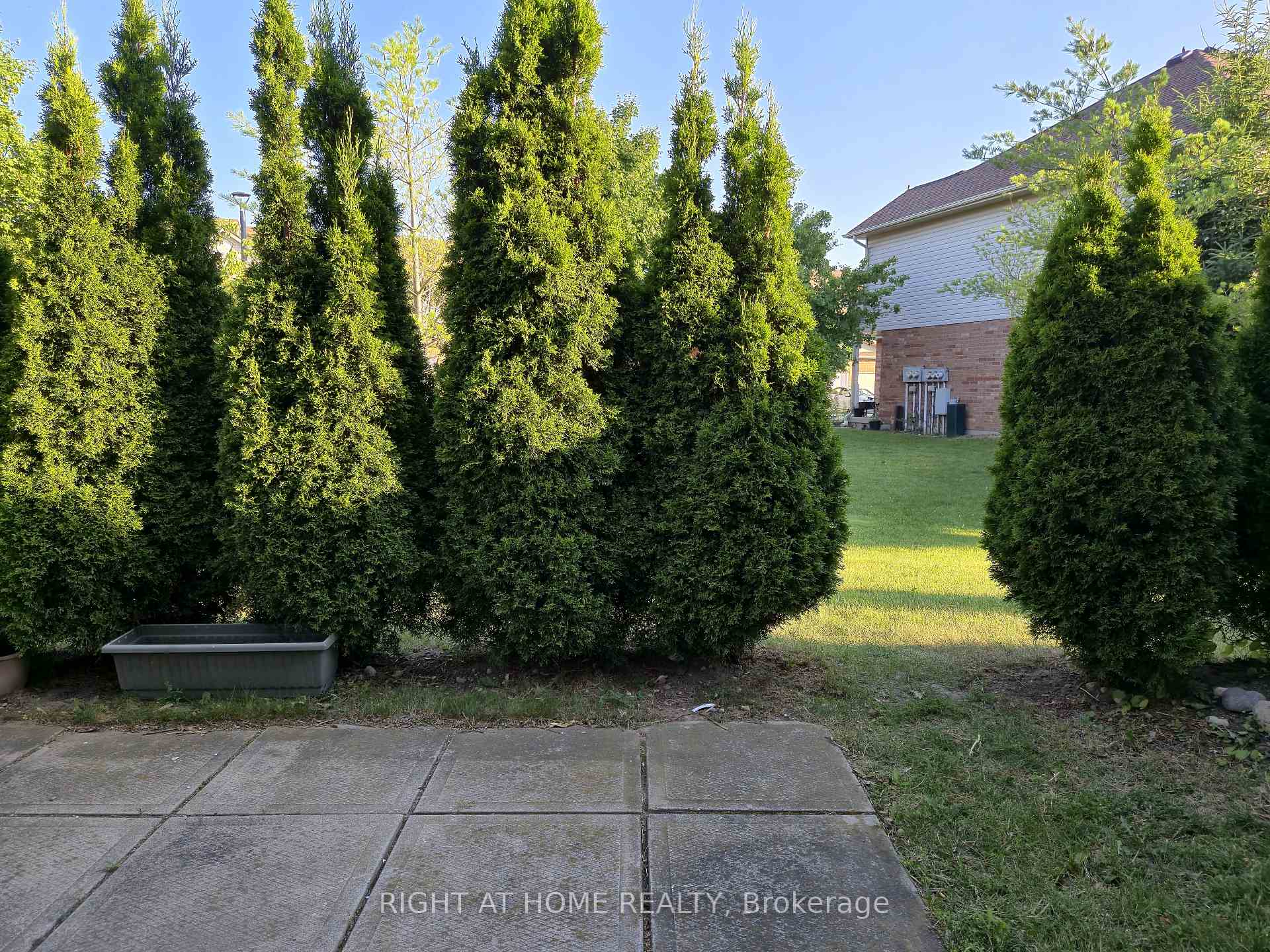 Photo 21 of 40 Fallowfield Drive, Kitchener, Country Hills East — HOMEH