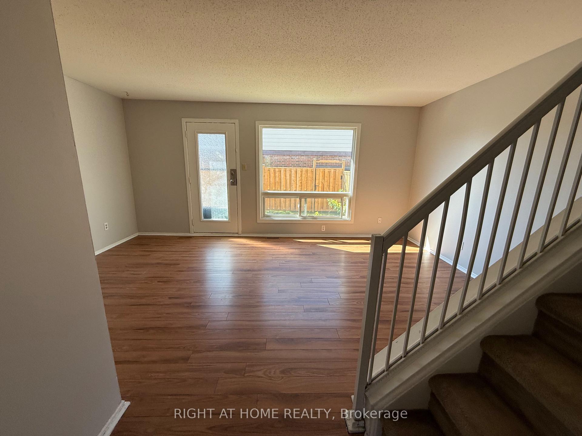 Photo 5 of 1950 Belmore Lane, Ottawa, Blackburn Hamlet (South) — HOMEH