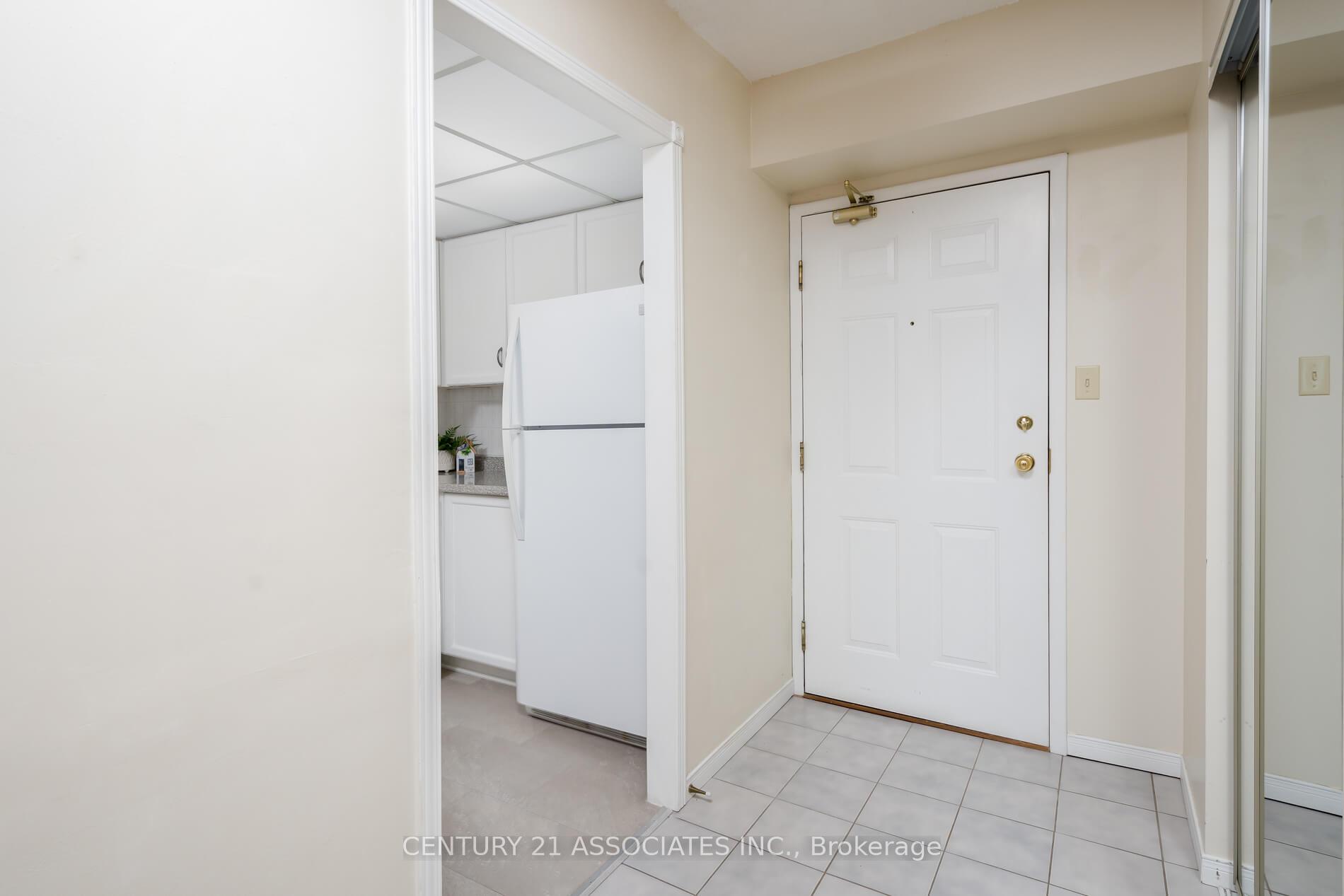 Photo 7 of Unit 805, 20 McFarlane Drive, Halton Hills, Georgetown — HOMEH
