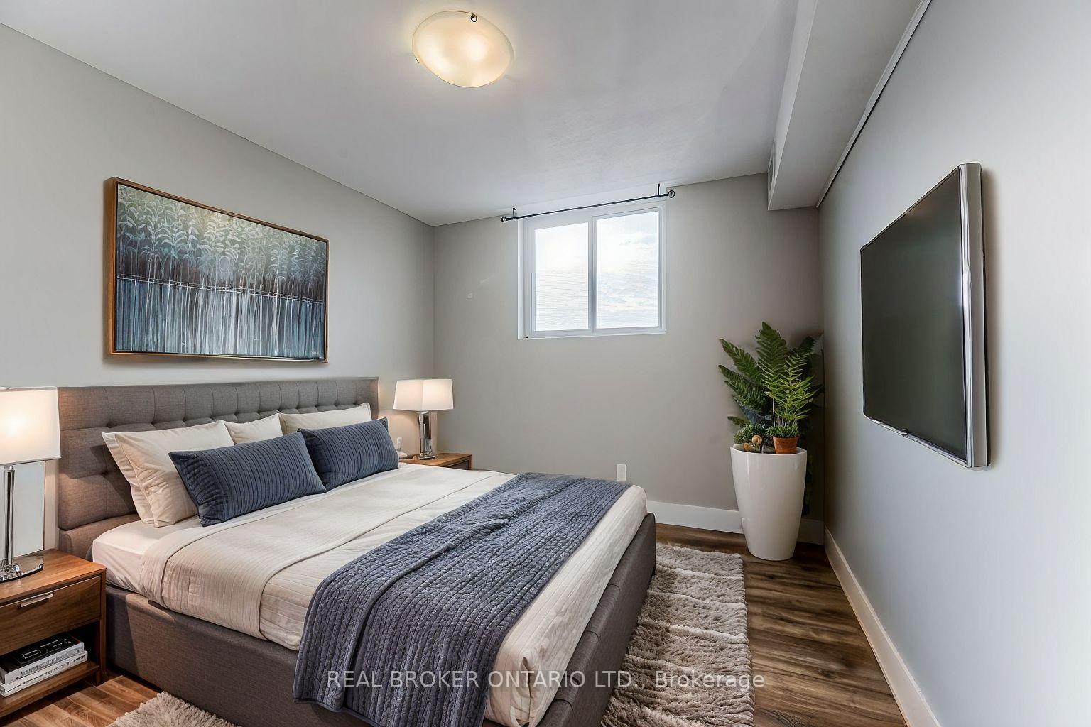 Photo 4 of Unit 1002, 375 King Street N, Waterloo, Lakeshore Village — HOMEH