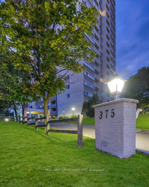 Photo 8 of Unit 1002, 375 King Street N, Waterloo, Lakeshore Village — HOMEH
