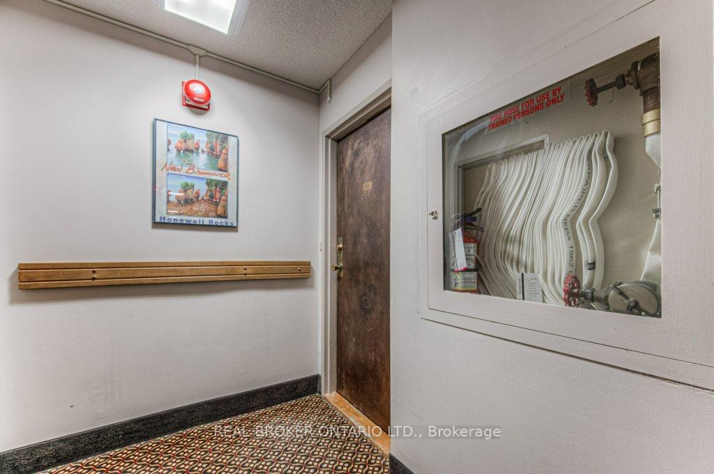 Photo 12 of Unit 1002, 375 King Street N, Waterloo, Lakeshore Village — HOMEH