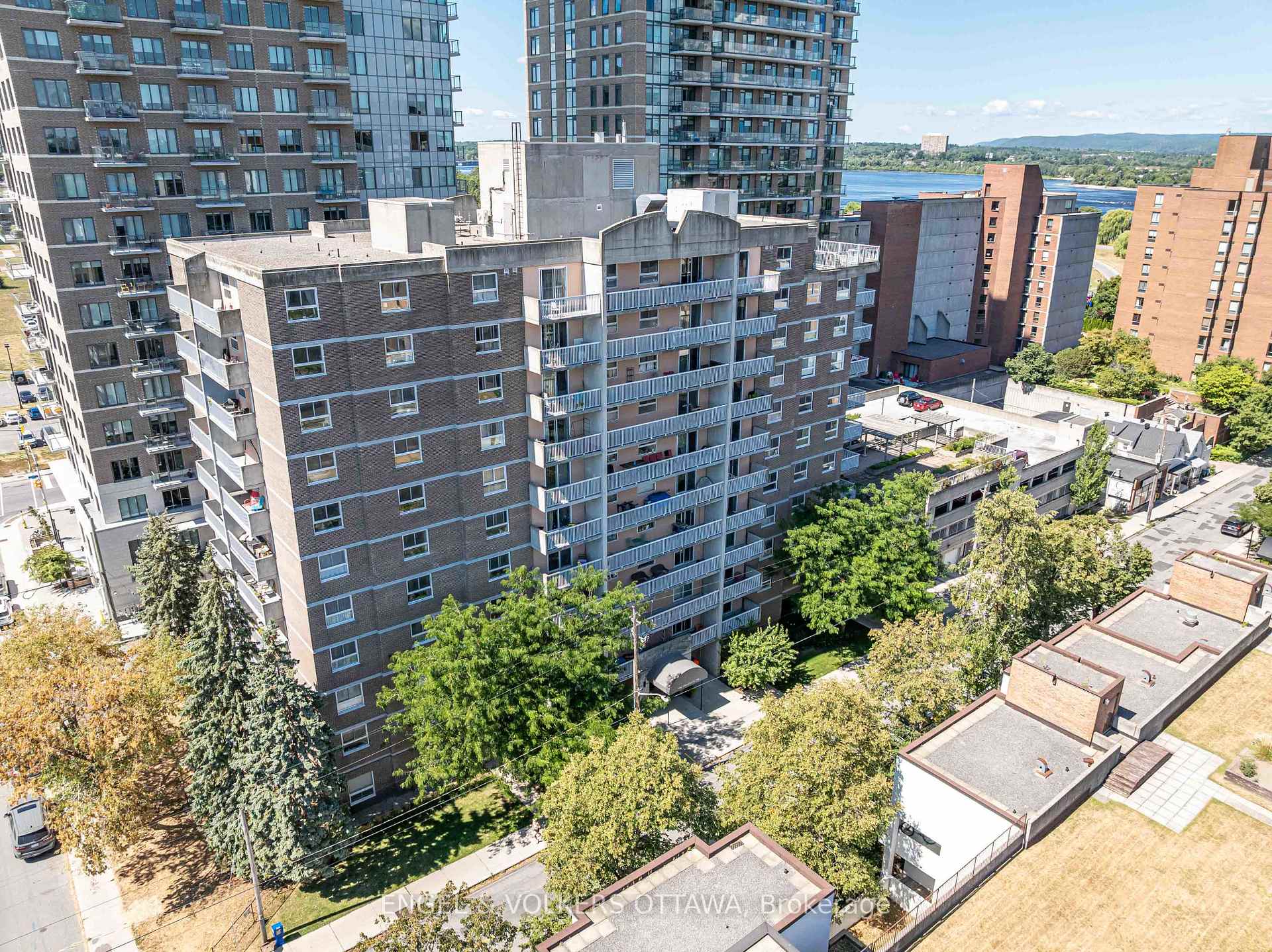 Photo 1 of Unit 401, 110 Forward Avenue, Ottawa, Mechanicsville — HOMEH