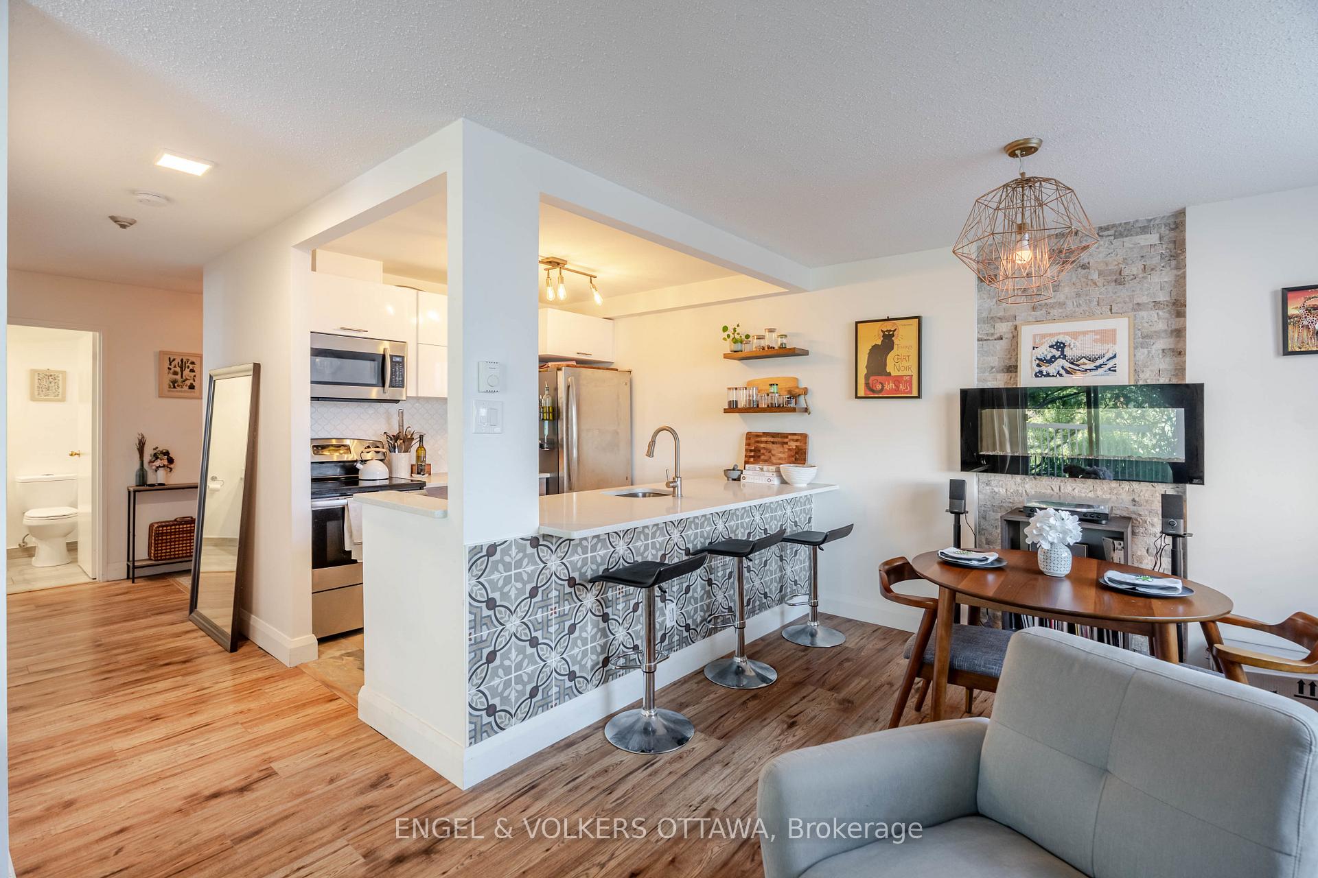 Photo 6 of Unit 401, 110 Forward Avenue, Ottawa, Mechanicsville — HOMEH
