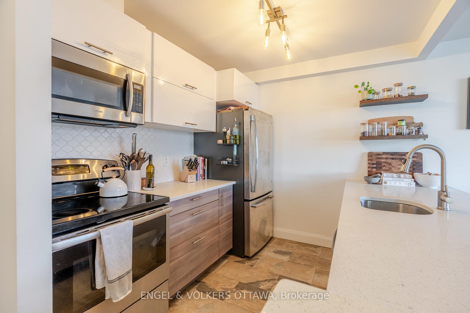 Photo 10 of Unit 401, 110 Forward Avenue, Ottawa, Mechanicsville — HOMEH