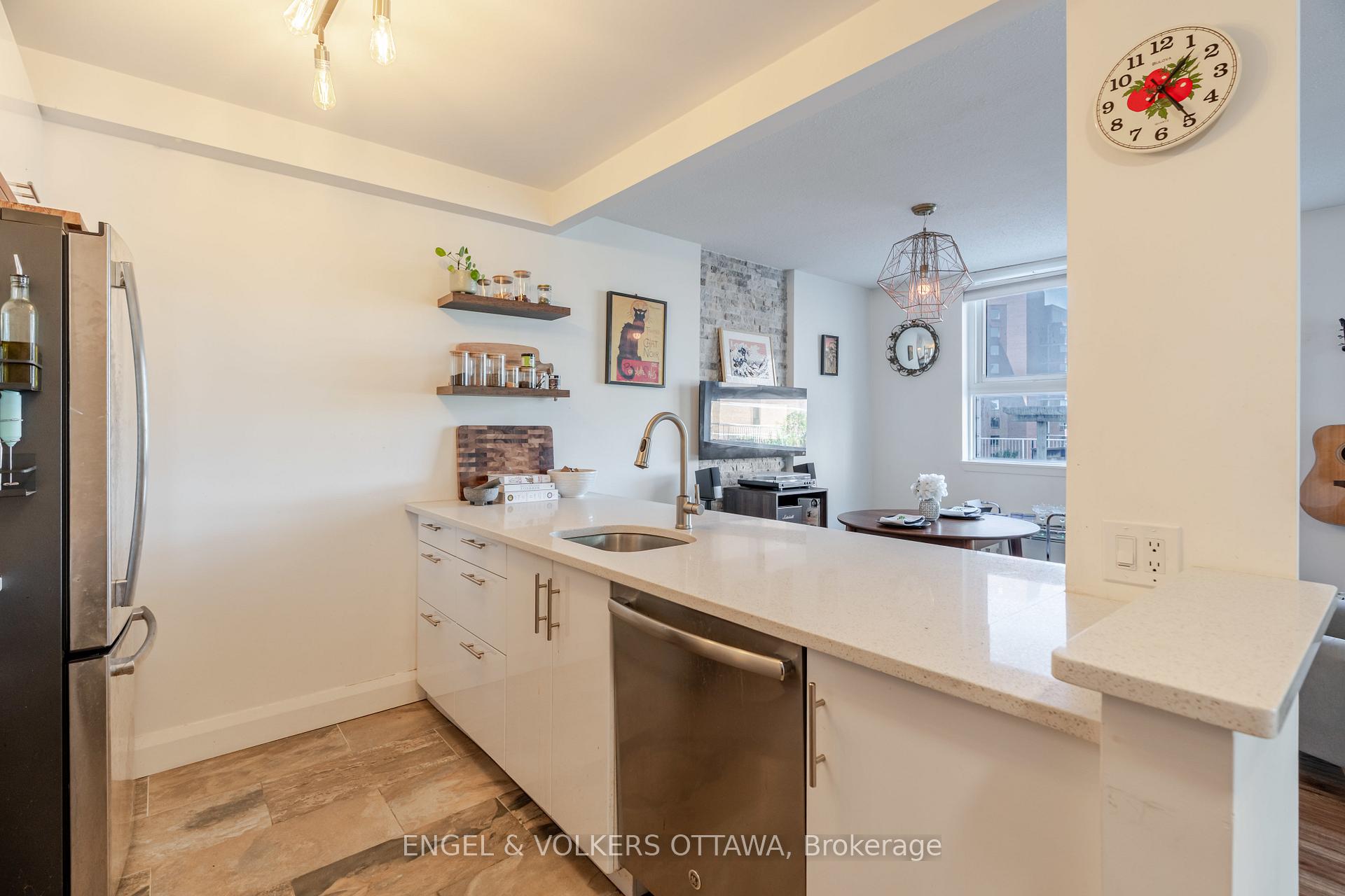 Photo 11 of Unit 401, 110 Forward Avenue, Ottawa, Mechanicsville — HOMEH