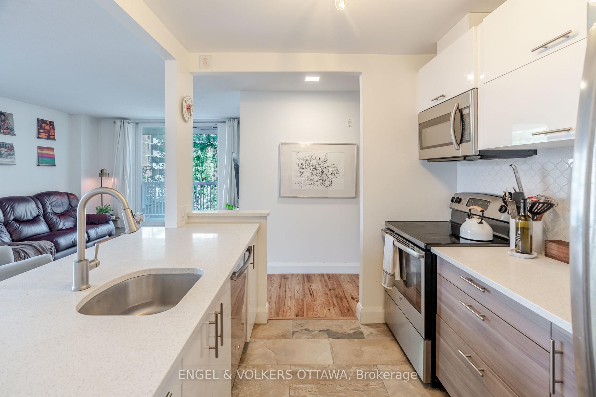 Photo 12 of Unit 401, 110 Forward Avenue, Ottawa, Mechanicsville — HOMEH