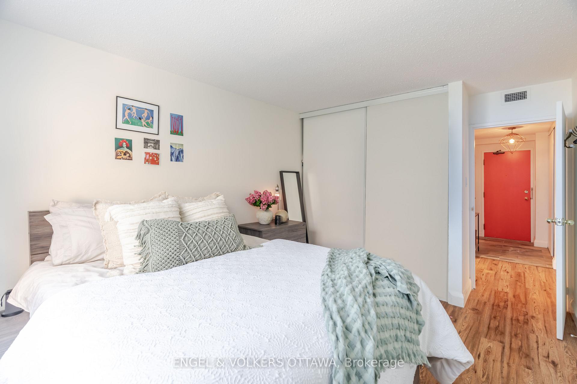 Photo 27 of Unit 401, 110 Forward Avenue, Ottawa, Mechanicsville — HOMEH