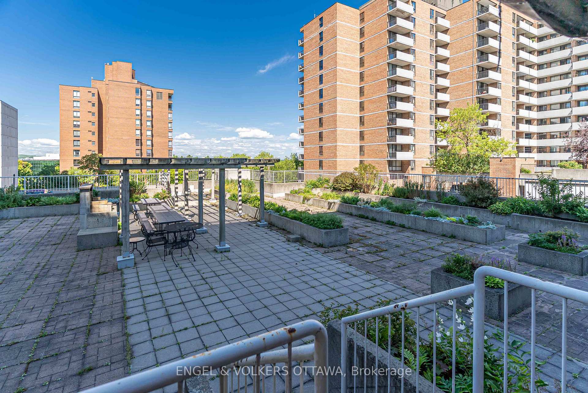 Photo 34 of Unit 401, 110 Forward Avenue, Ottawa, Mechanicsville — HOMEH