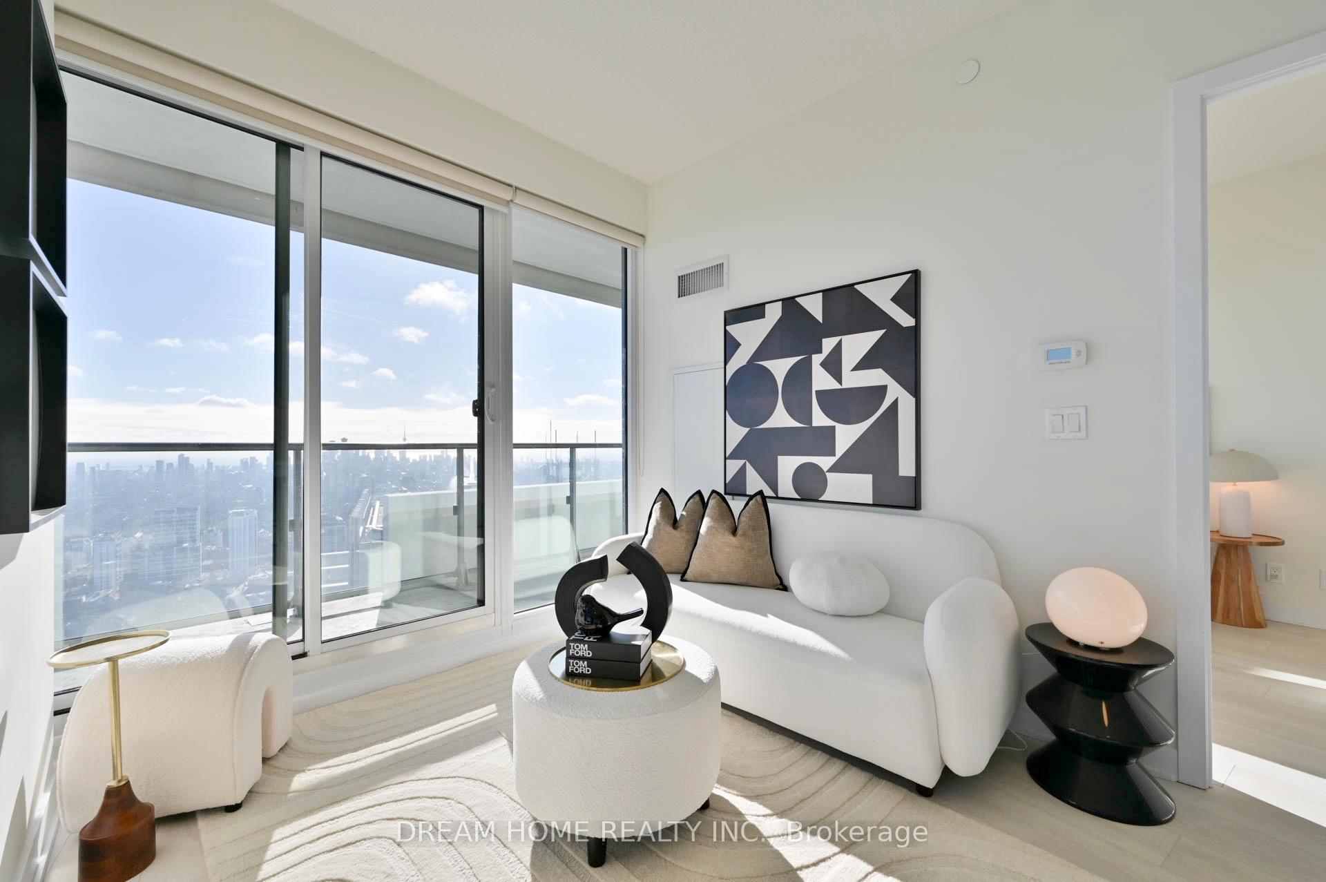 Photo 6 of Unit 5303, 2221 Yonge Street, Toronto, Mount Pleasant East — HOMEH