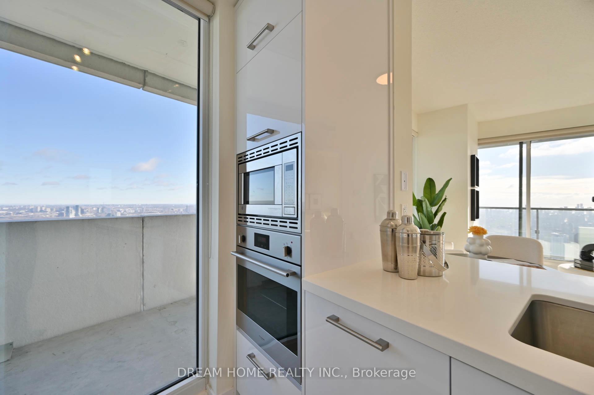 Photo 16 of Unit 5303, 2221 Yonge Street, Toronto, Mount Pleasant East — HOMEH