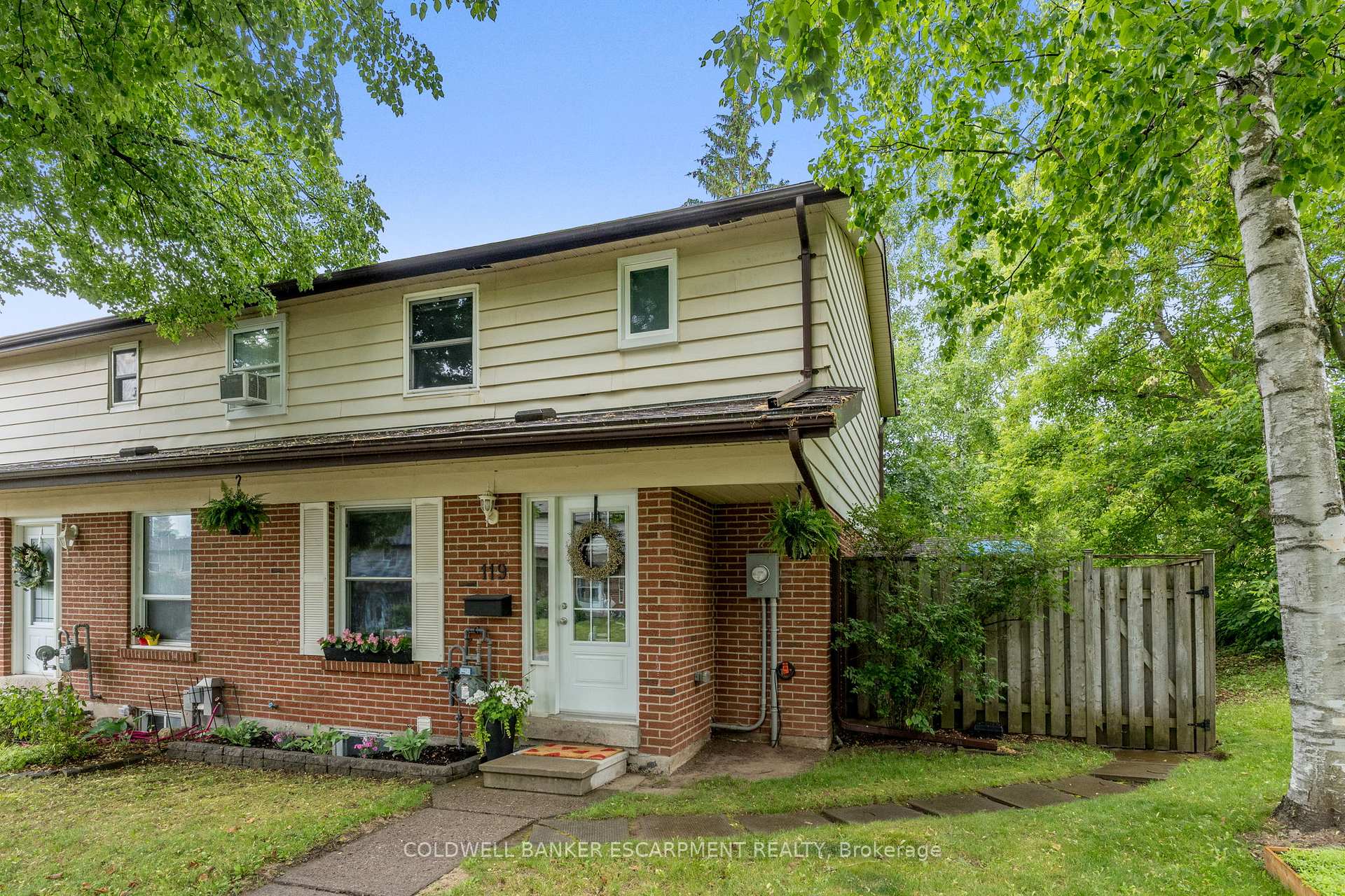 Photo 1 of 119 Kingham Road, Halton Hills, Acton — HOMEH