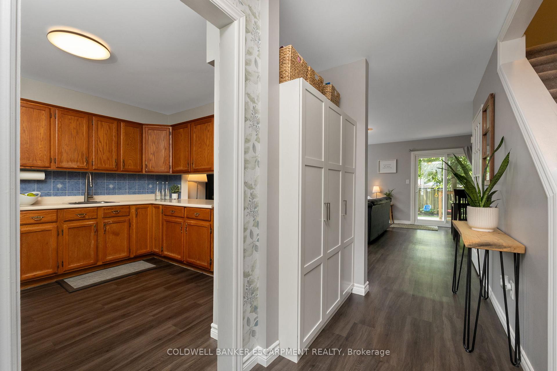 Photo 3 of 119 Kingham Road, Halton Hills, Acton — HOMEH