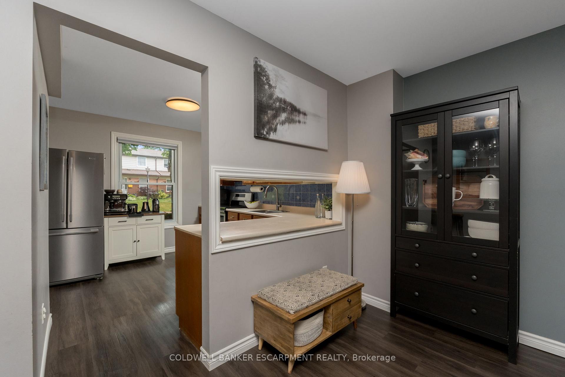 Photo 4 of 119 Kingham Road, Halton Hills, Acton — HOMEH