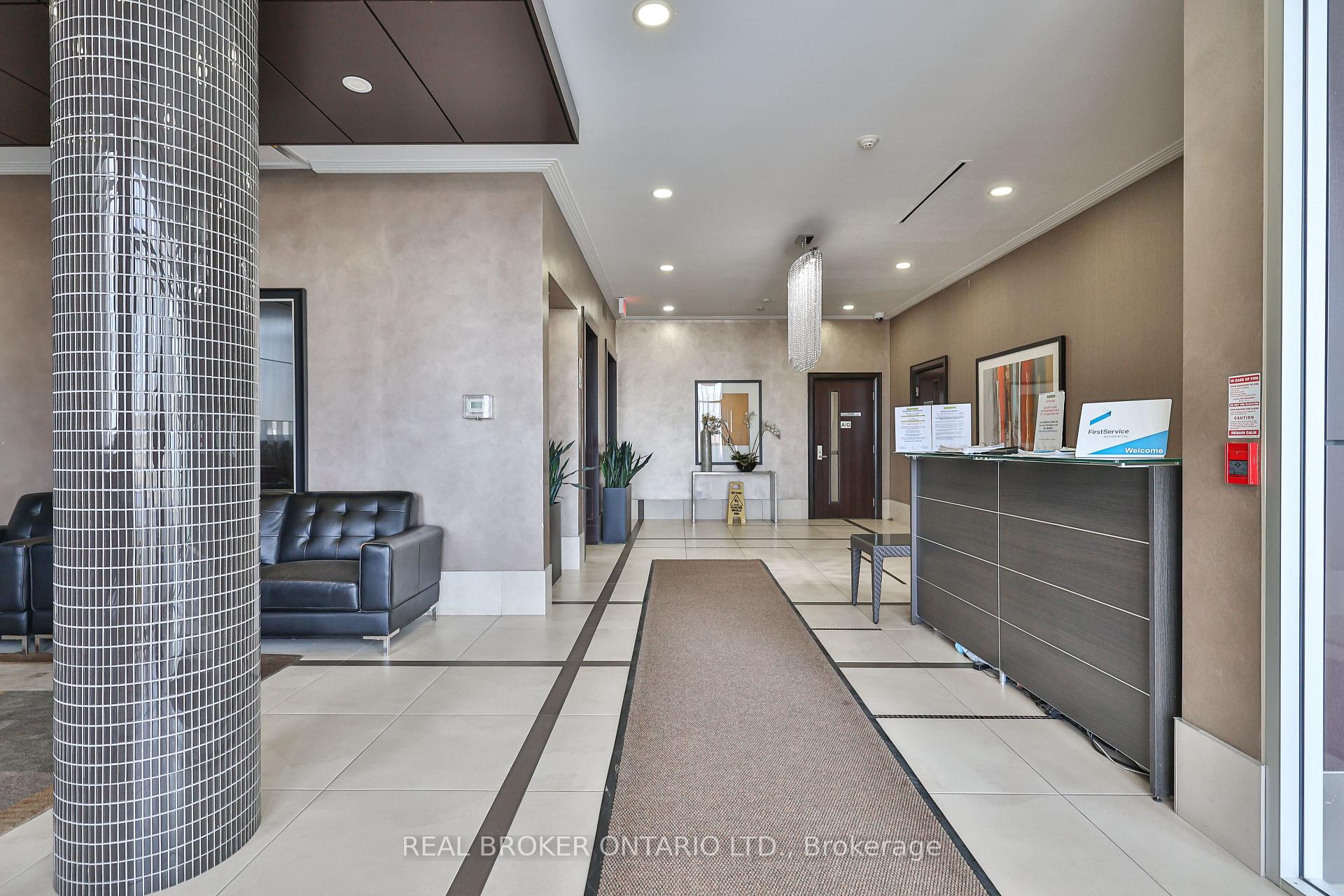 Photo 4 of Unit 301, 111 Upper Duke Crescent, Markham, Unionville — HOMEH