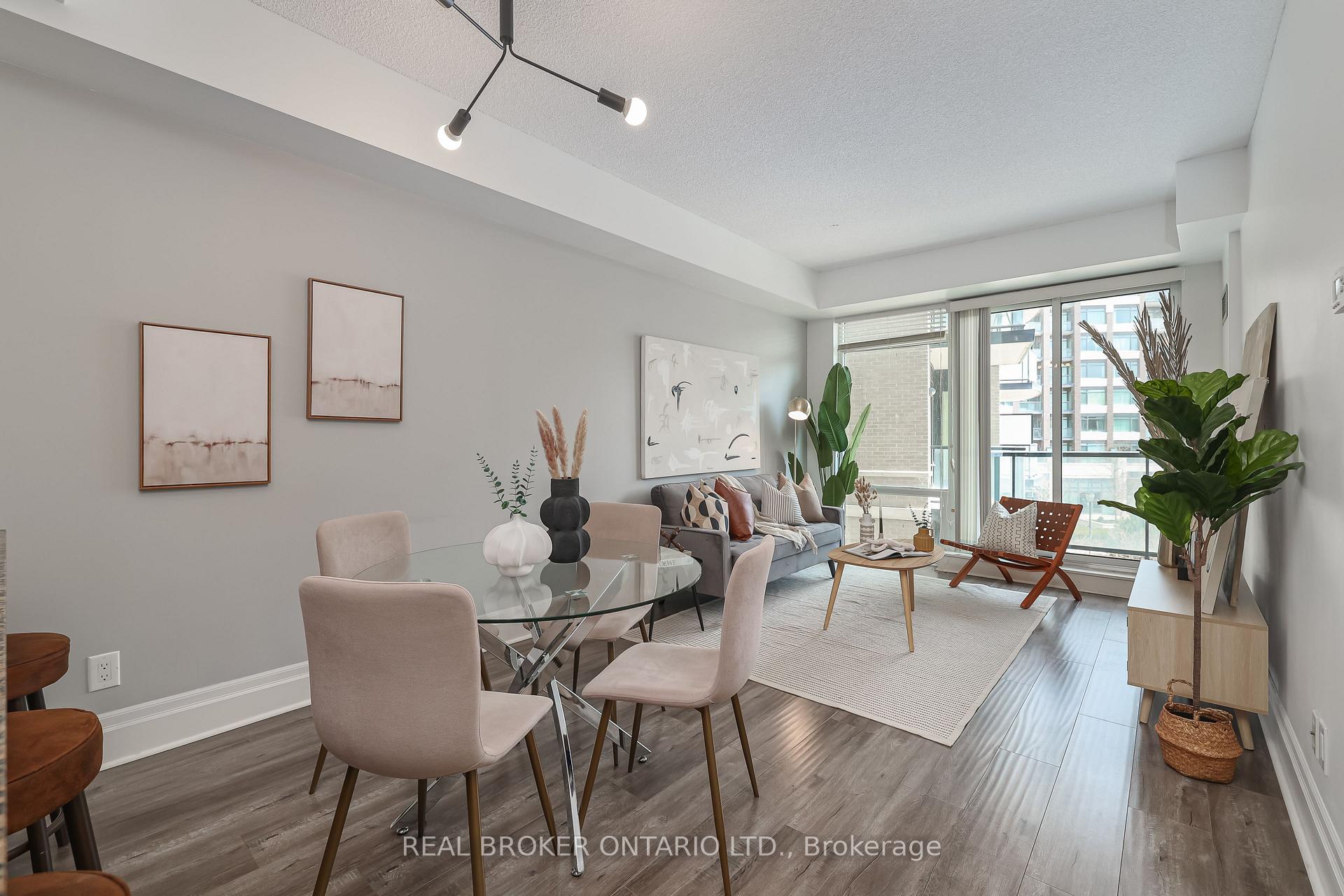 Photo 9 of Unit 301, 111 Upper Duke Crescent, Markham, Unionville — HOMEH