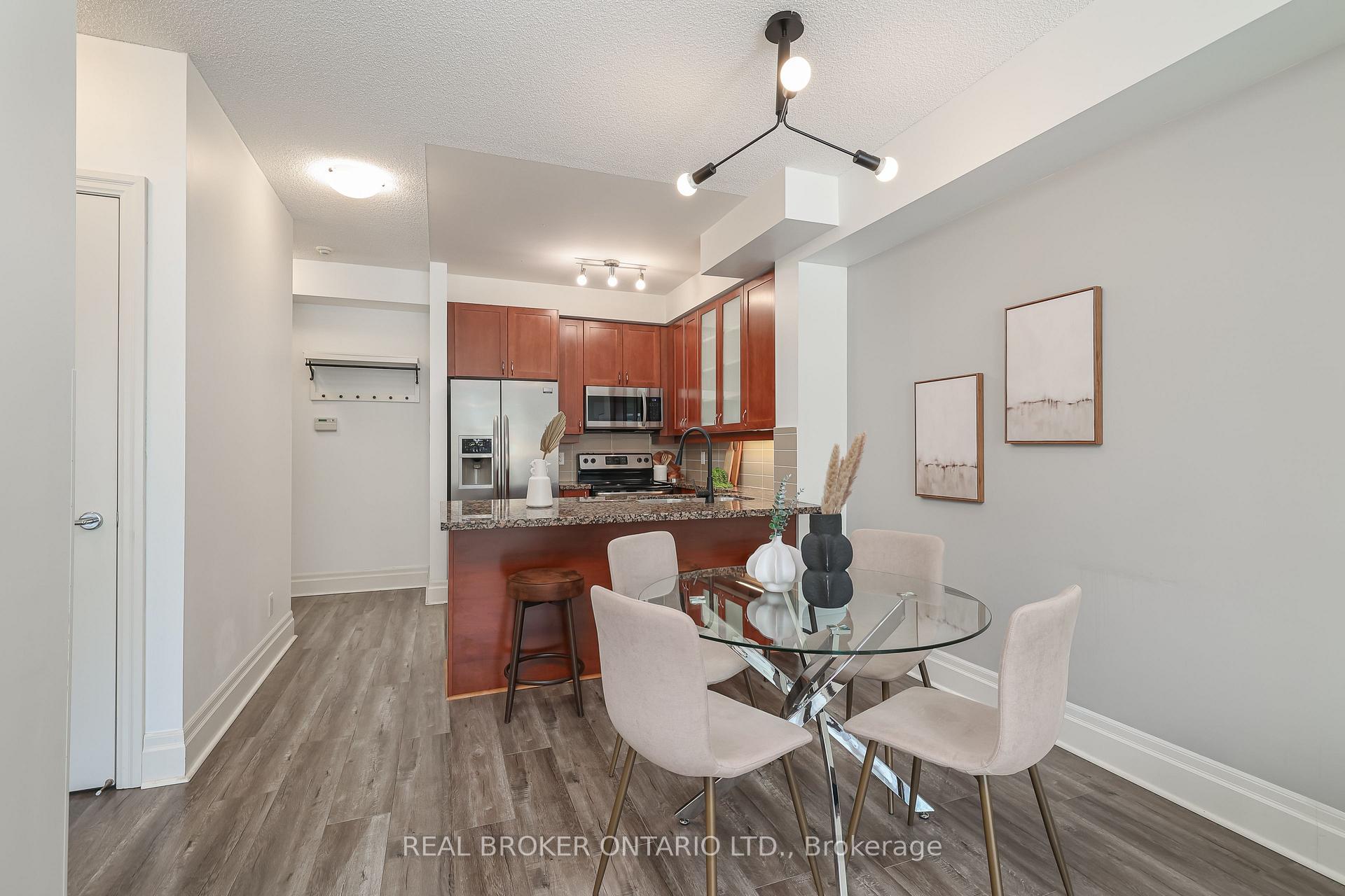 Photo 13 of Unit 301, 111 Upper Duke Crescent, Markham, Unionville — HOMEH