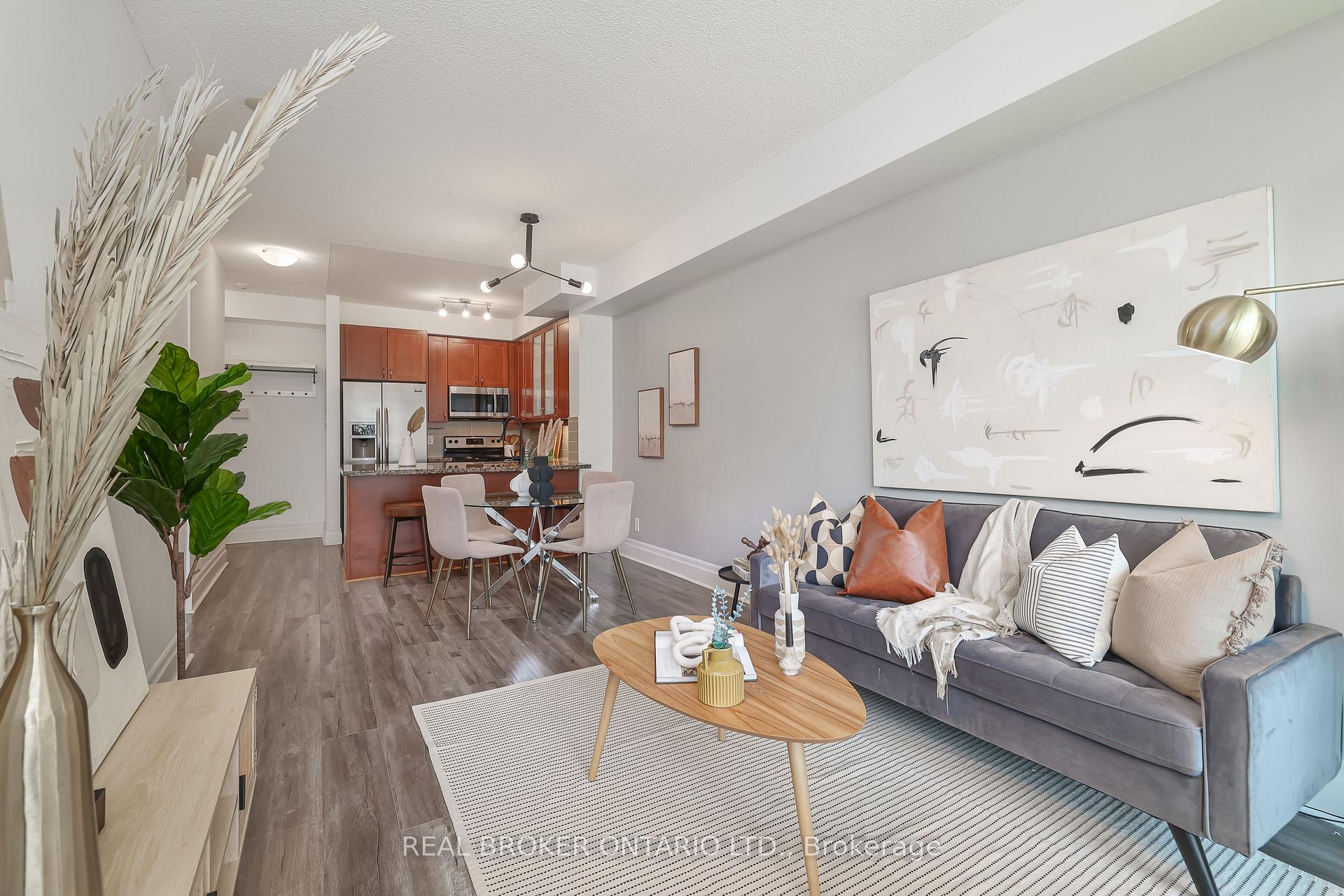 Photo 14 of Unit 301, 111 Upper Duke Crescent, Markham, Unionville — HOMEH