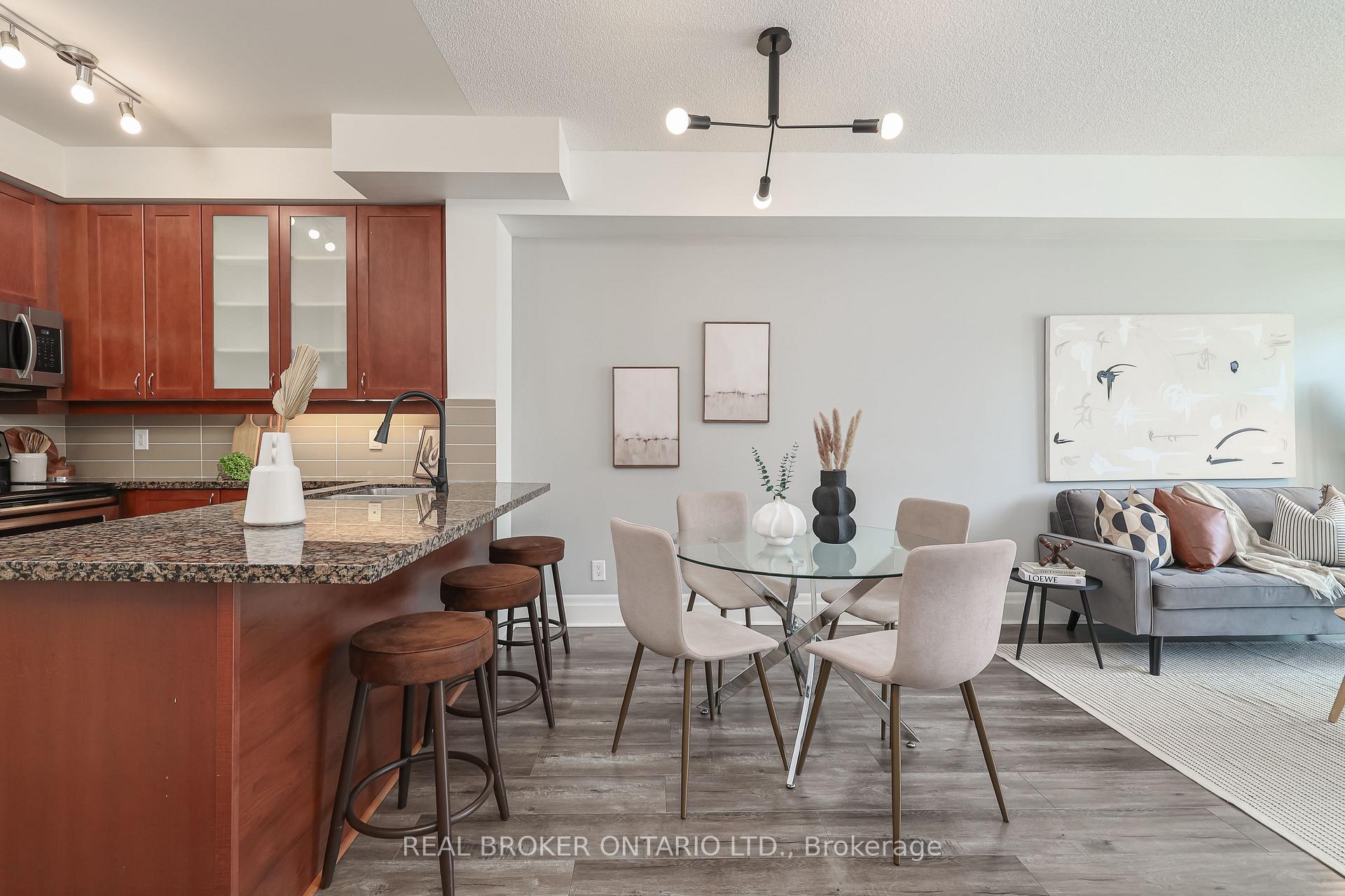 Photo 16 of Unit 301, 111 Upper Duke Crescent, Markham, Unionville — HOMEH