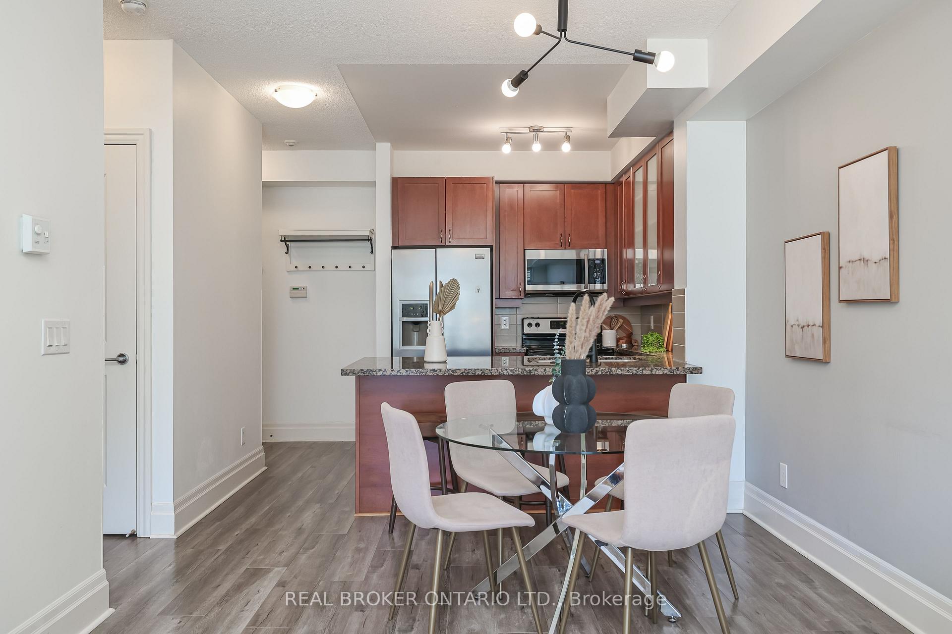 Photo 17 of Unit 301, 111 Upper Duke Crescent, Markham, Unionville — HOMEH