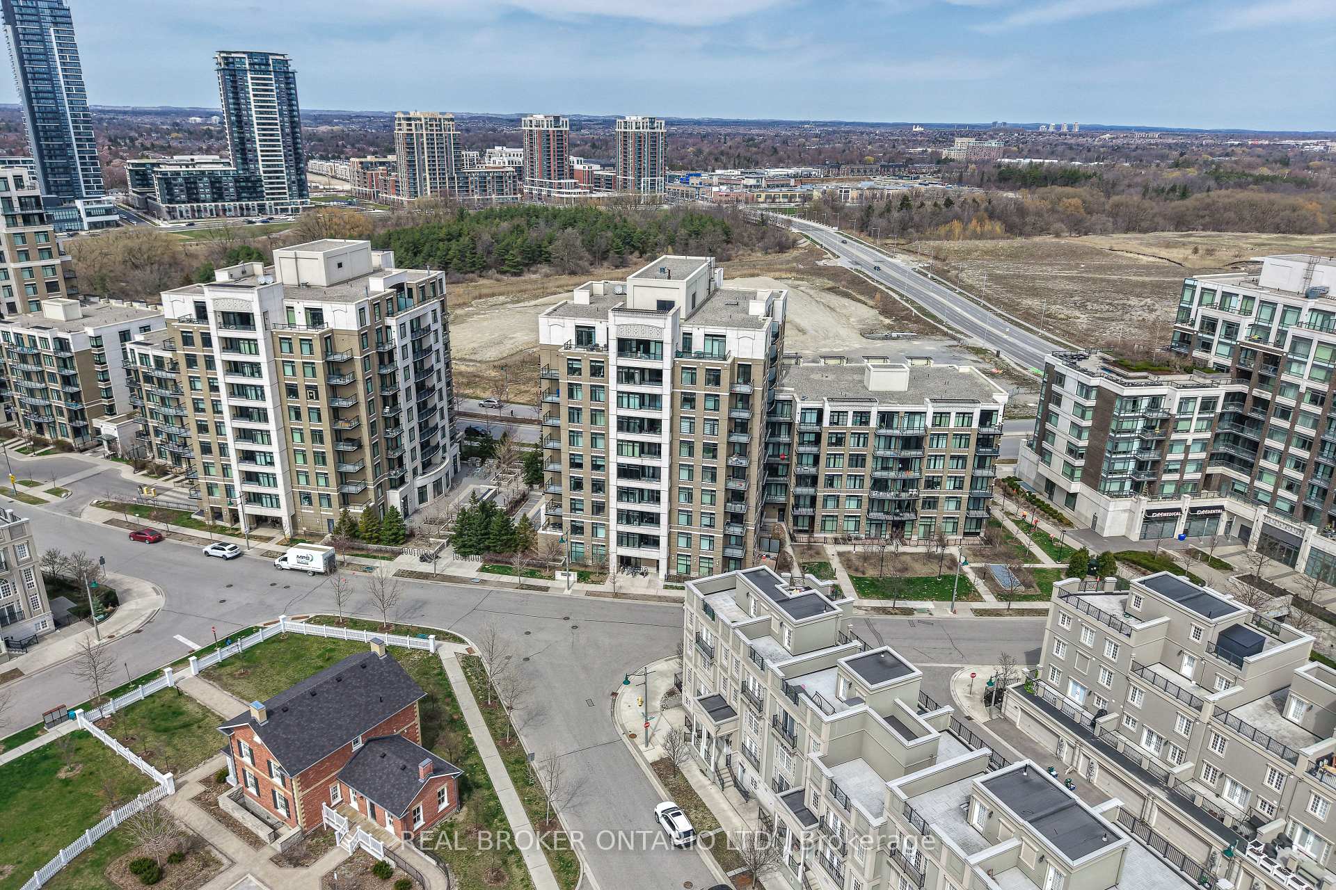 Photo 37 of Unit 301, 111 Upper Duke Crescent, Markham, Unionville — HOMEH