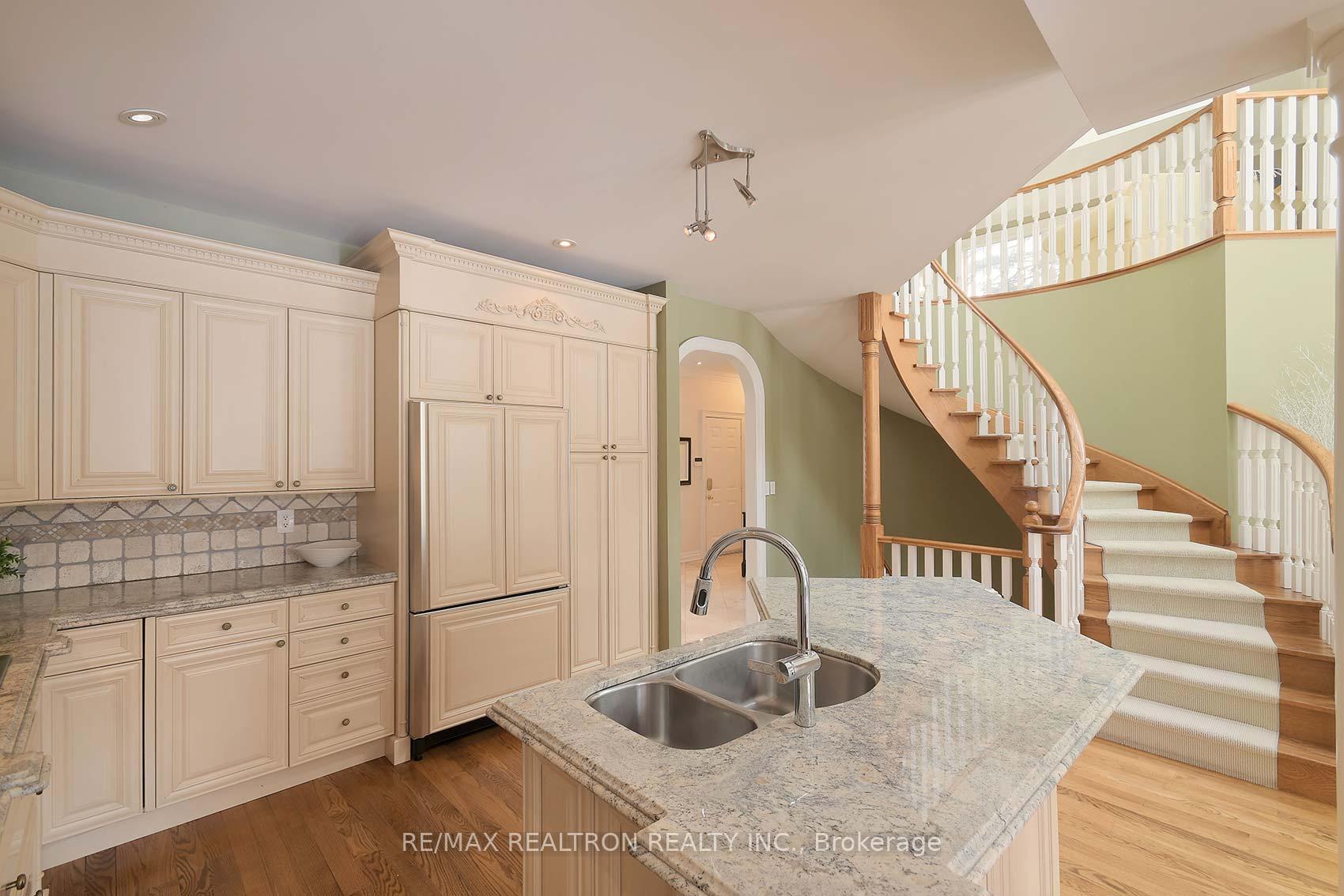Photo 14 of 419 Crossing Bridge Place, Aurora, Aurora Estates — HOMEH