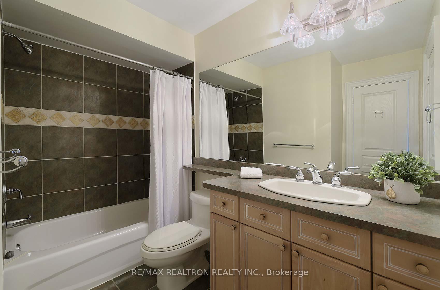 Photo 33 of 419 Crossing Bridge Place, Aurora, Aurora Estates — HOMEH