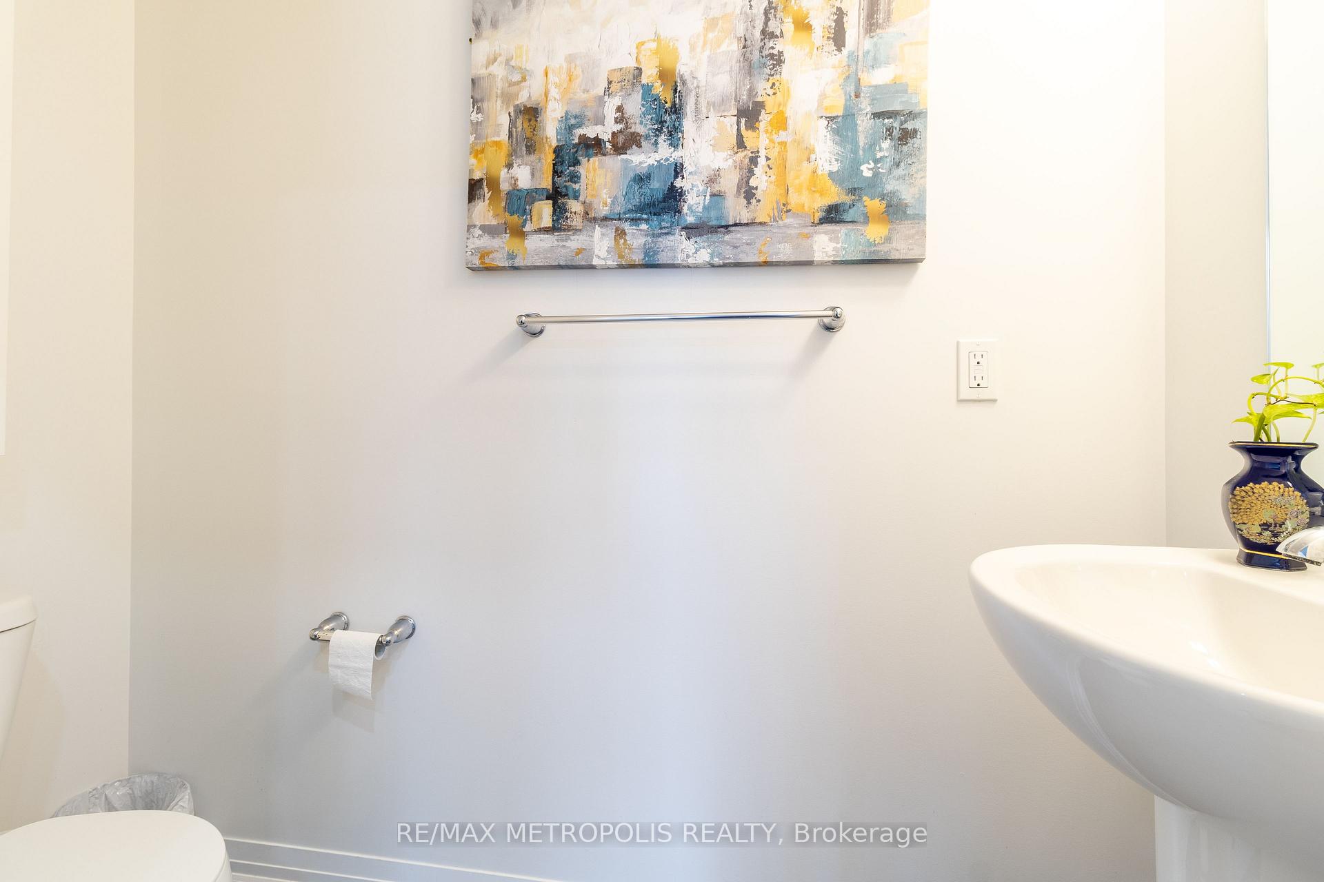 Photo 5 of Unit 312, 2635 William Jackson Drive, Pickering, Duffin Heights — HOMEH