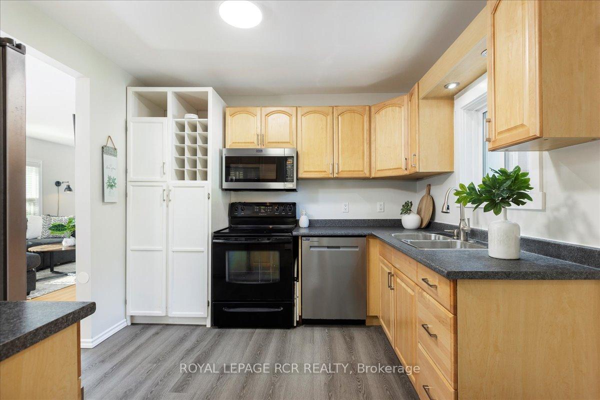 Photo 14 of 10 Cottage Grove, Georgina, Historic Lakeshore Communities — HOMEH