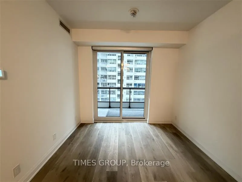 Photo 4 of Unit 708, 65 Broadway Avenue, Toronto, Mount Pleasant West — HOMEH