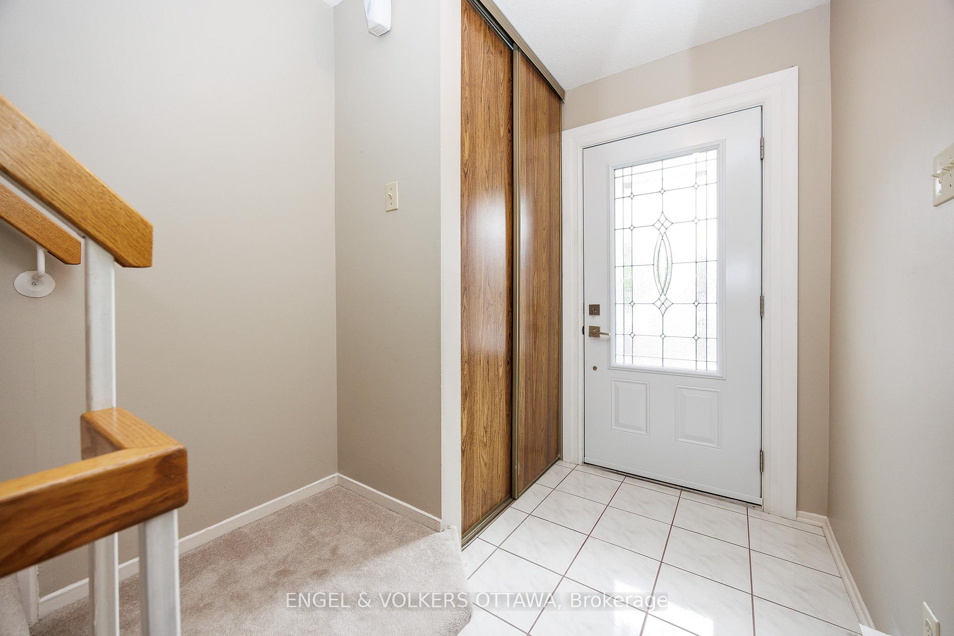 Photo 3 of Unit 203, 1795 Marsala Crescent, Ottawa, Fallingbrook/Pineridge — HOMEH